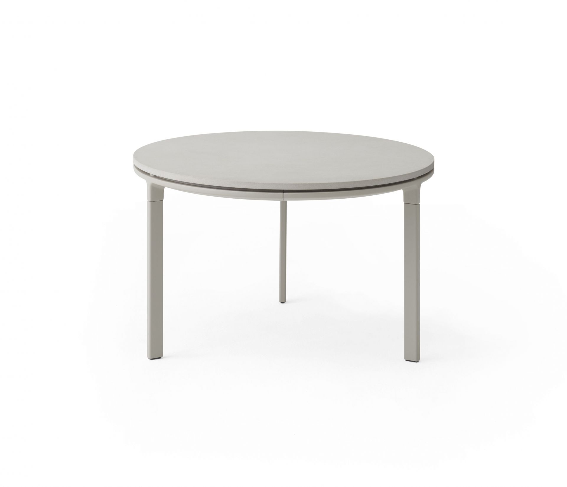 Grauer Vipp Outdoor Tisch mit runder Tischplatte und drei Beinen auf weißem Hintergrund.