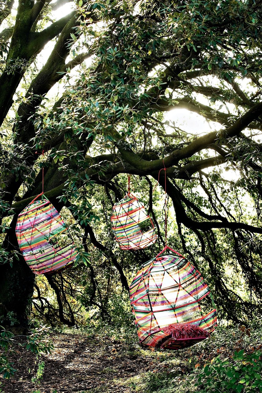 Tropicalia Cocoon Schwingsessel Multicolor mit 5 Kissen Moroso