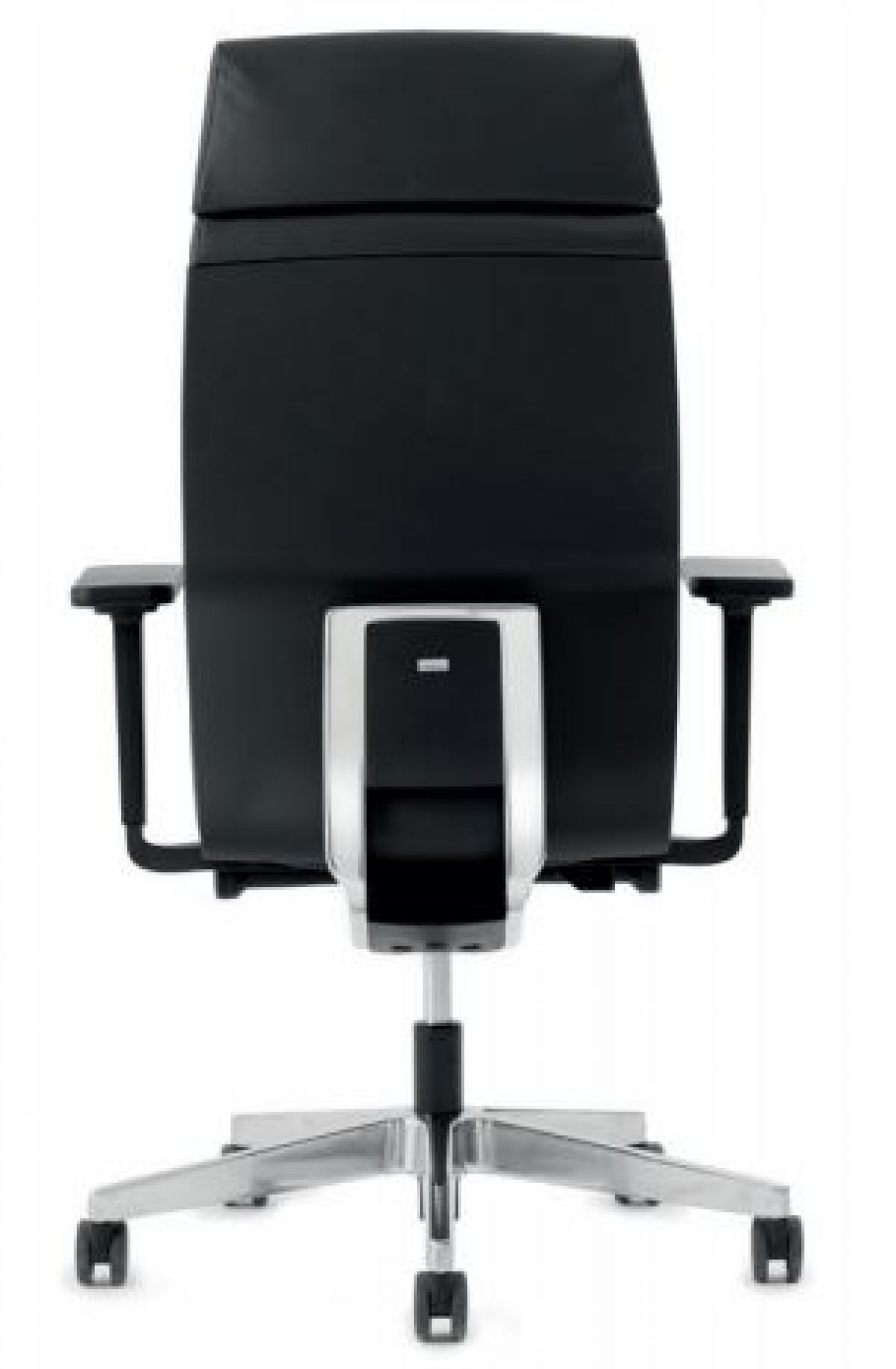 Rückansicht: Schwarzer YOSTER Chefsessel von Interstuhl mit verstellbarer Rückenlehne und silbernem Fußkreuz.