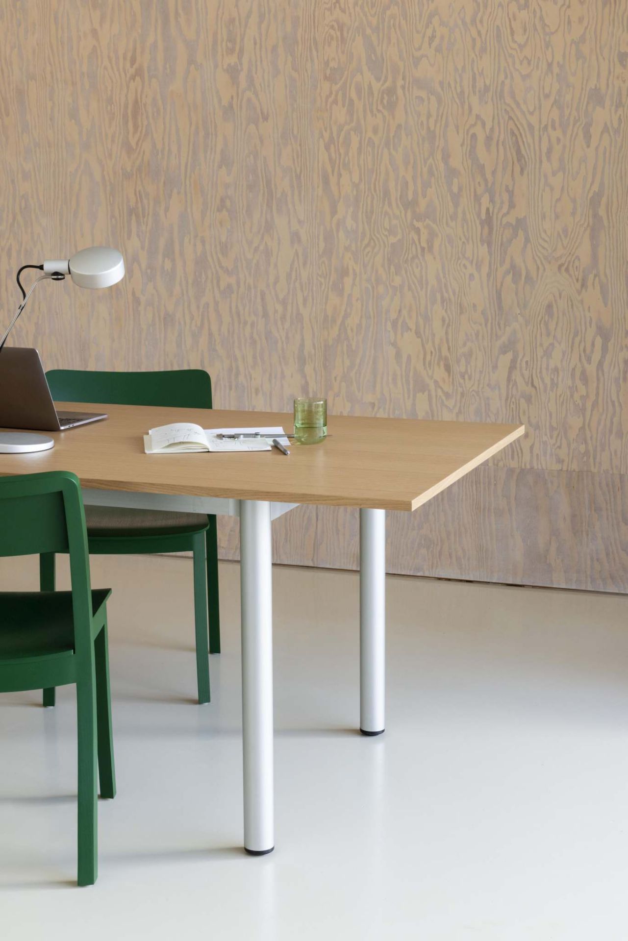 Annex Table Overhang Esstisch Hay