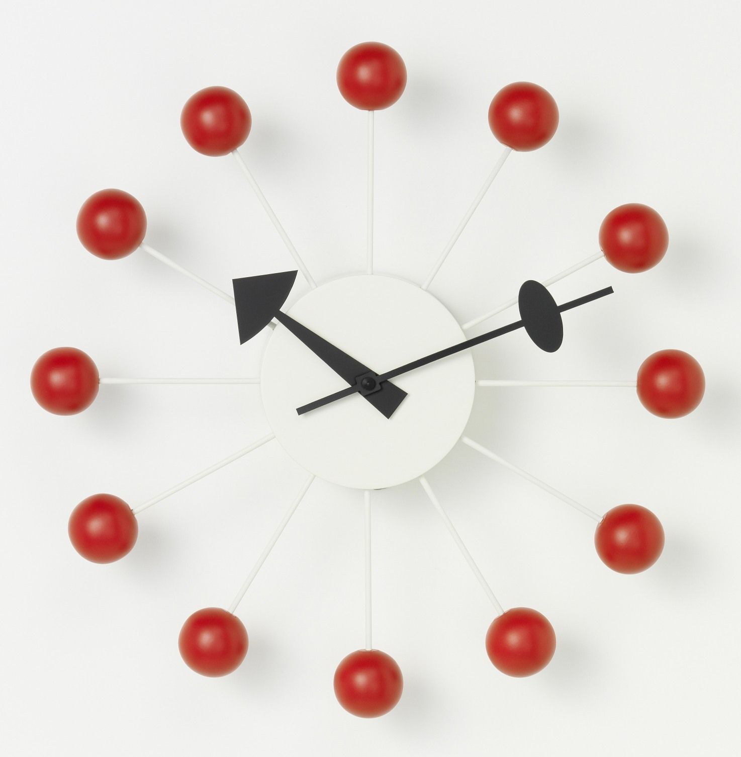 Ball Clock Wanduhr von Vitra, rote Kugeln, weißes Ziffernblatt, modernes Design für Wohnzimmer und Büro.