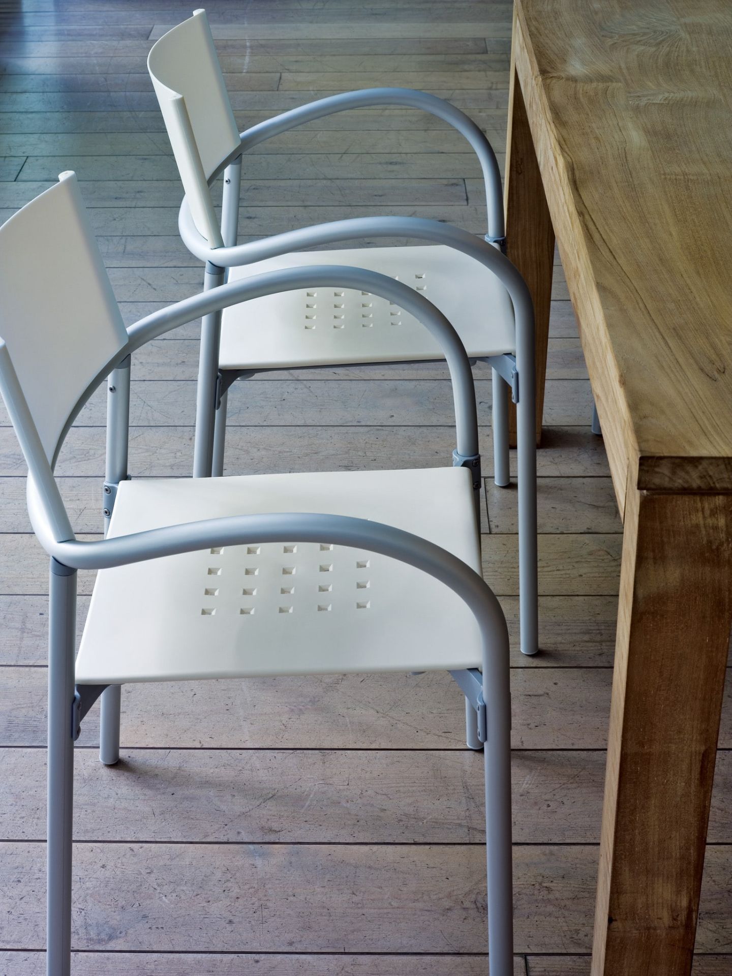 Breeze Stuhl Segis Beige Aluminium poliert