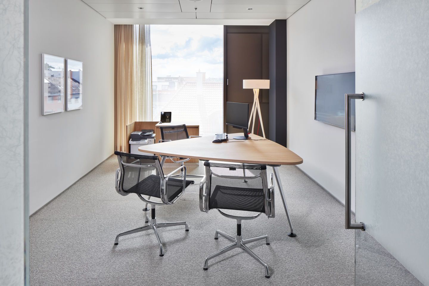 Aluminium Chair EA 103 / EA103 Stuhl Vitra