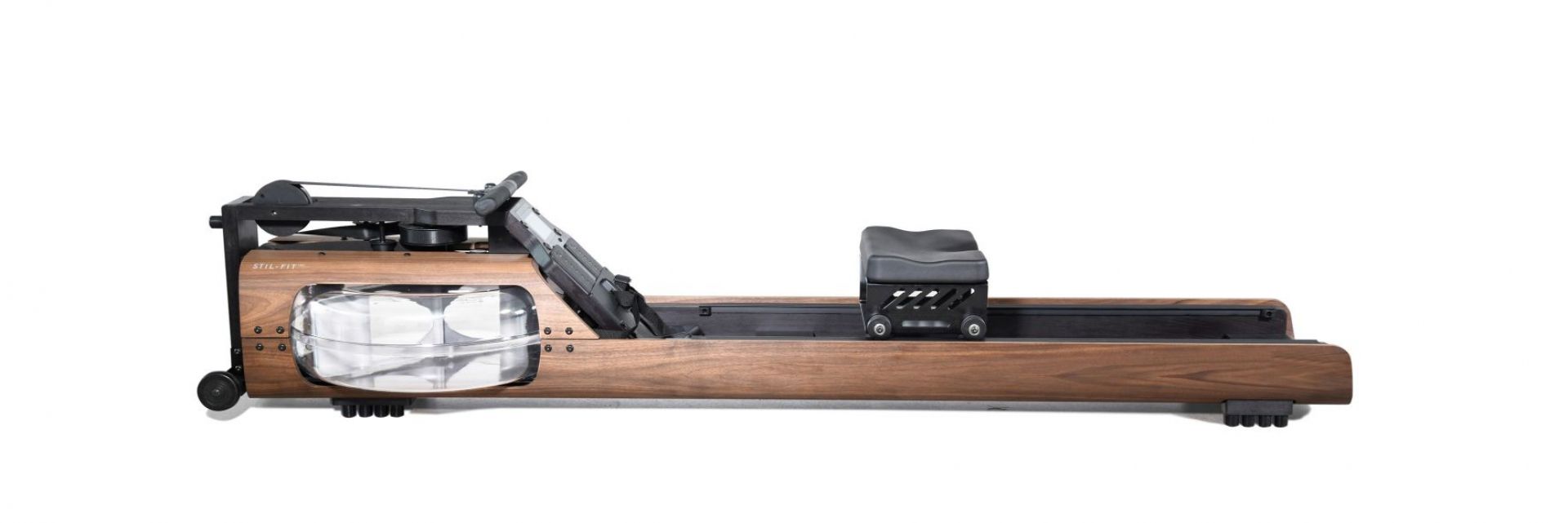 FLOW ONE Rudergerät von Stil-Fit: Detailaufnahme des Wasser-Rudergeräts aus Holz für effektives Heimtraining.