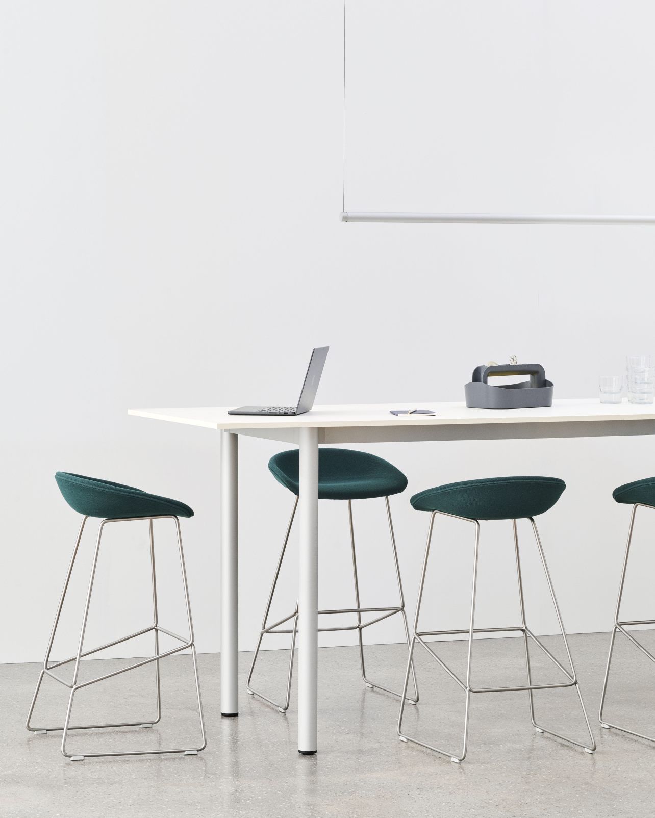 Annex Table Overhang Esstisch Hay