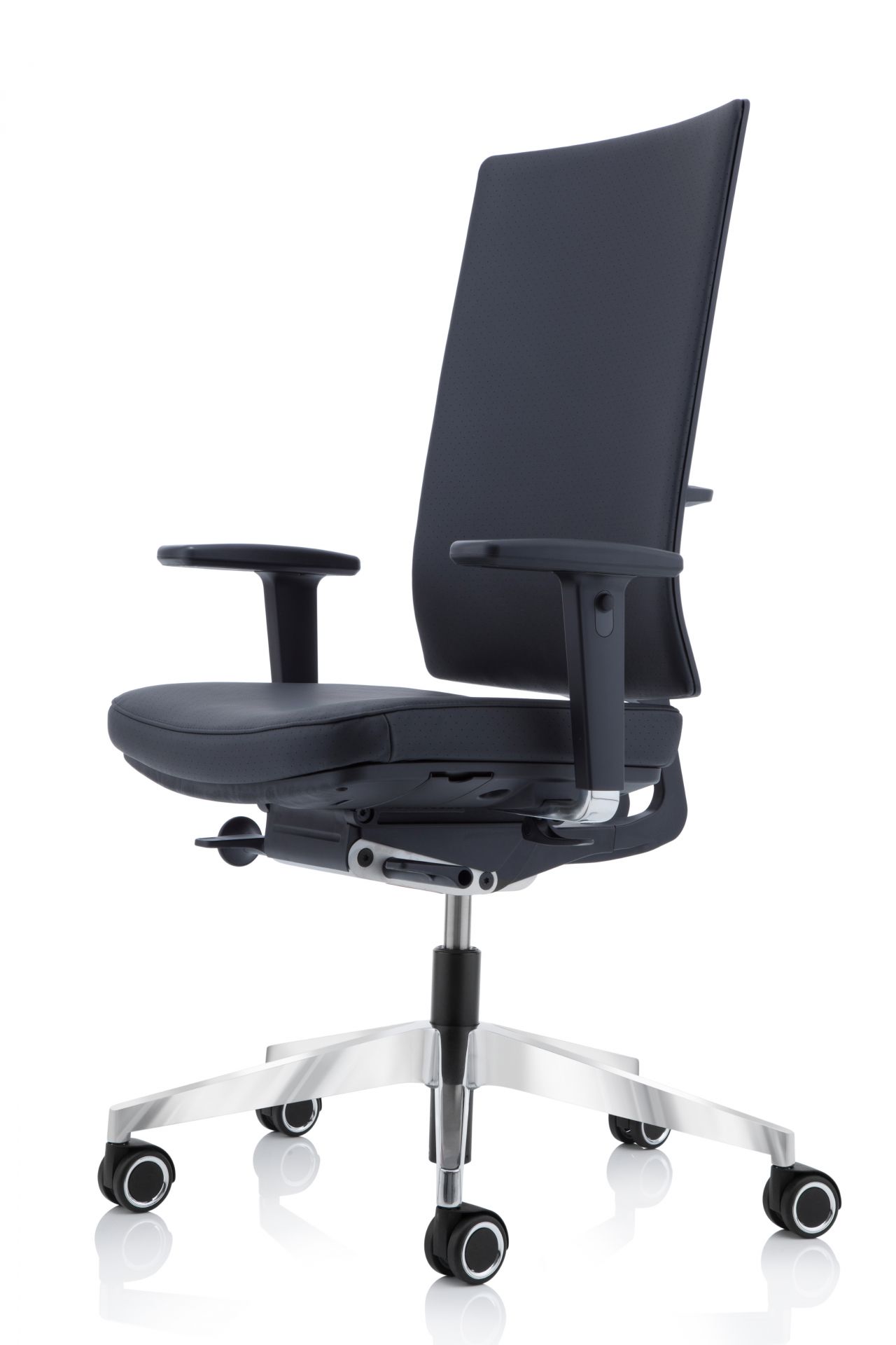 Anteo Bürostuhl von Köhl, schlankes Design mit Armlehnen und Rollen, ergonomischer Drehstuhl für Büro.