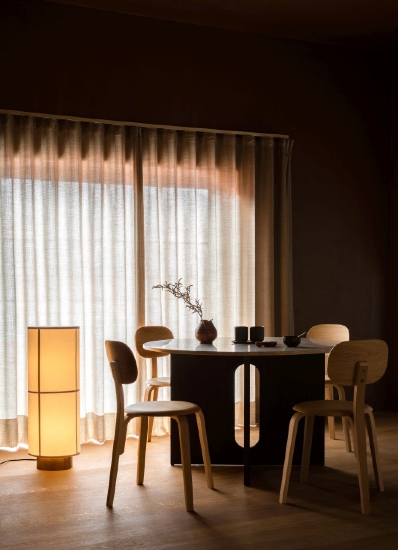 Hashira Floor lamp Stehleuchte Audo