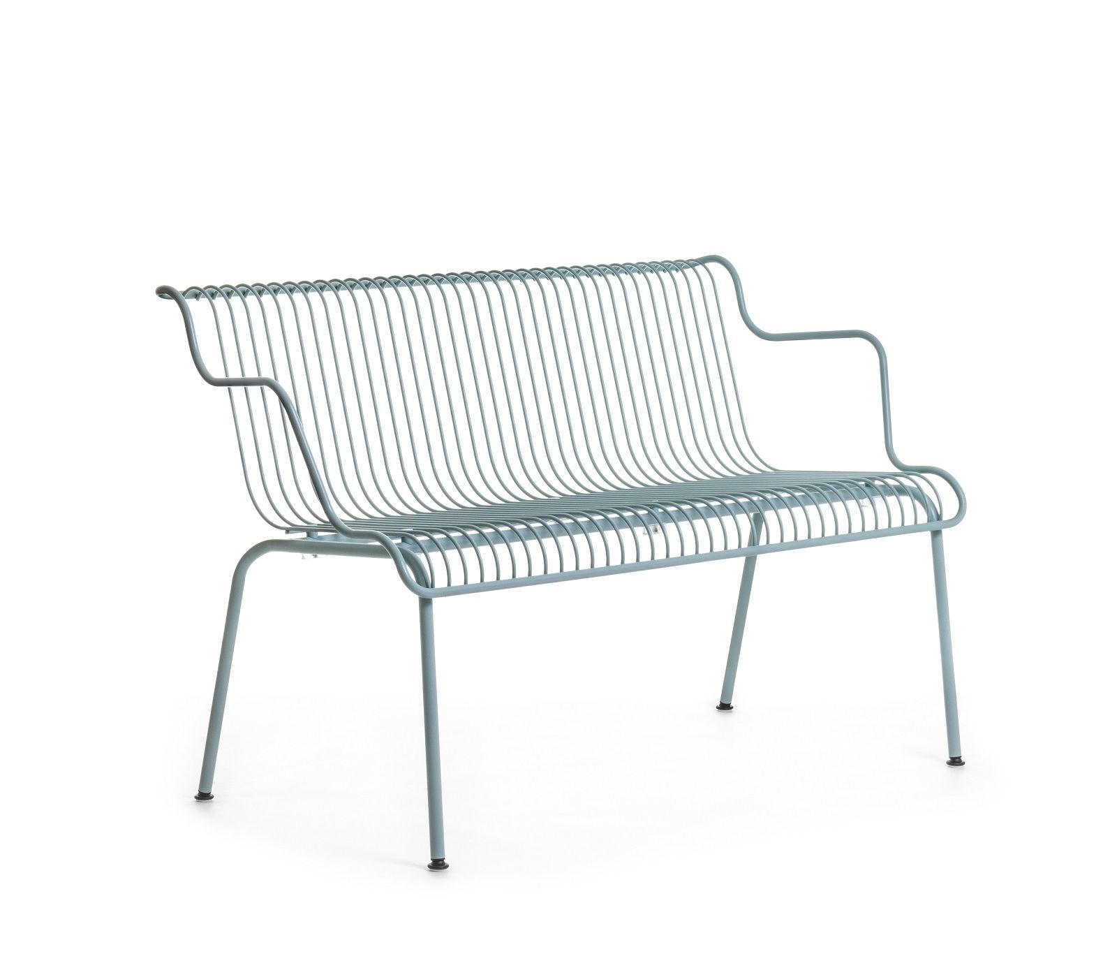 Hellblaue South Bank von Magis, eine moderne Outdoor Bank aus pulverbeschichtetem Stahl.