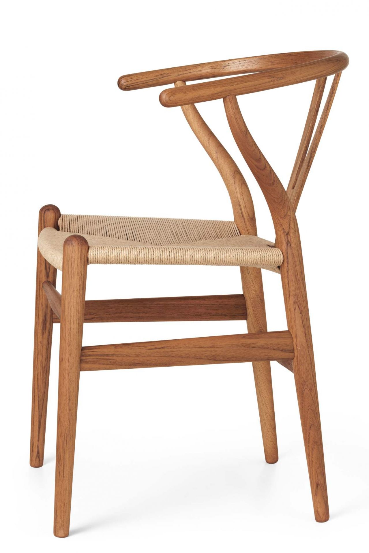 CH24 Wishbone Chair von Carl Hansen & Søn aus Teakholz mit geflochtener Sitzfläche.