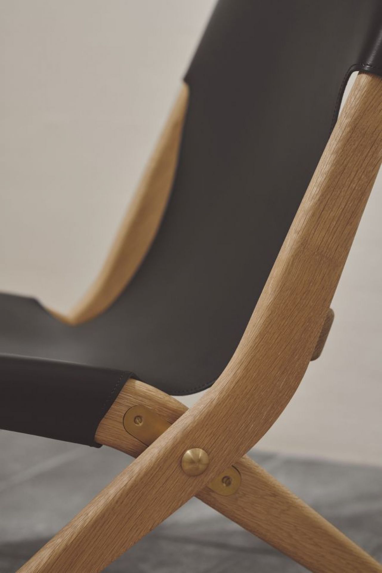 Saxe Chair Eiche geölt - Leder schwarz Audo