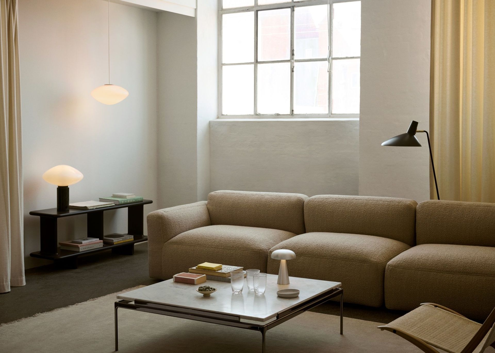 Tripod HM8 Floor lamp Stehleuchte AndTradition