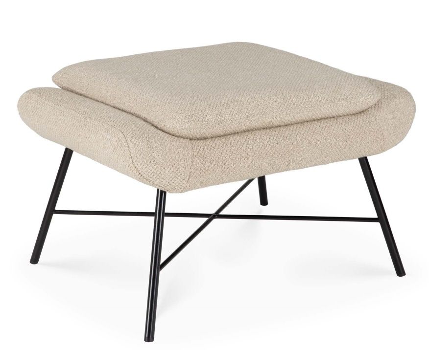 Barrow Fußhocker von Ethnicraft mit beigem Stoffbezug und schwarzen Metallbeinen. Moderner Hocker für Wohnzimmer.