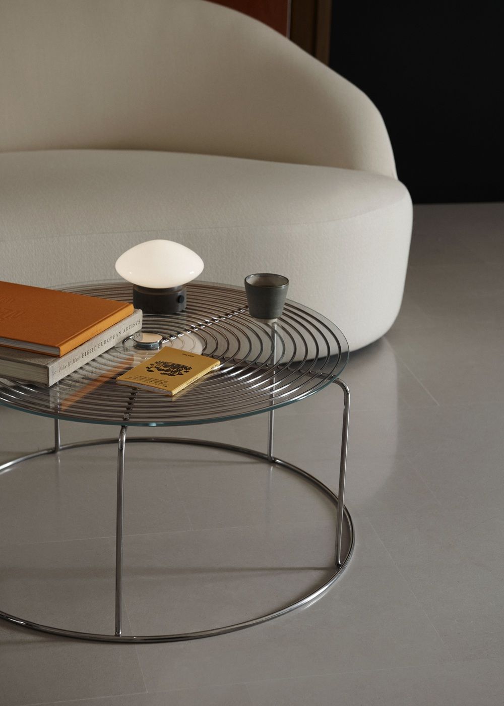 Wire Coffee Table Couchtisch mit Glasplatte AndTradition