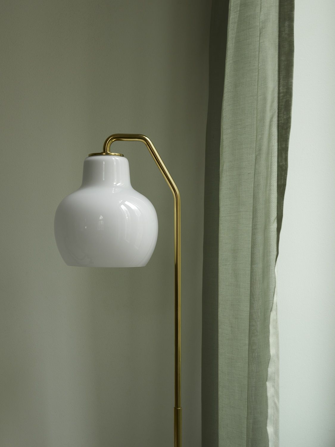 VL Ring Crown Floor lamp Stehleuchte Louis Poulsen 