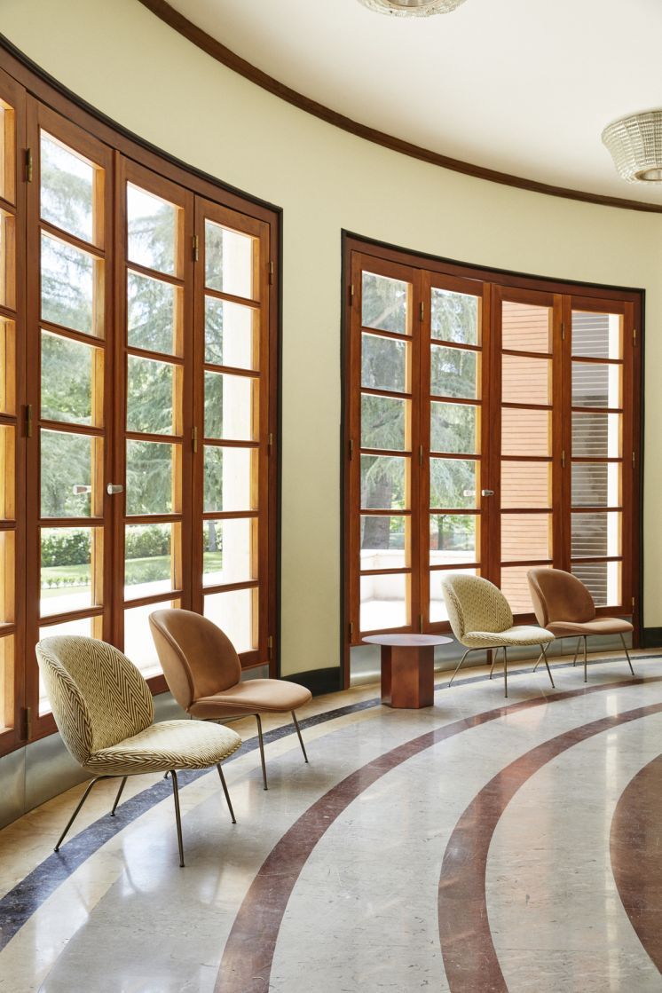 Epic Coffee Table Couchtisch 60 Earthy Red Stahl Gubi