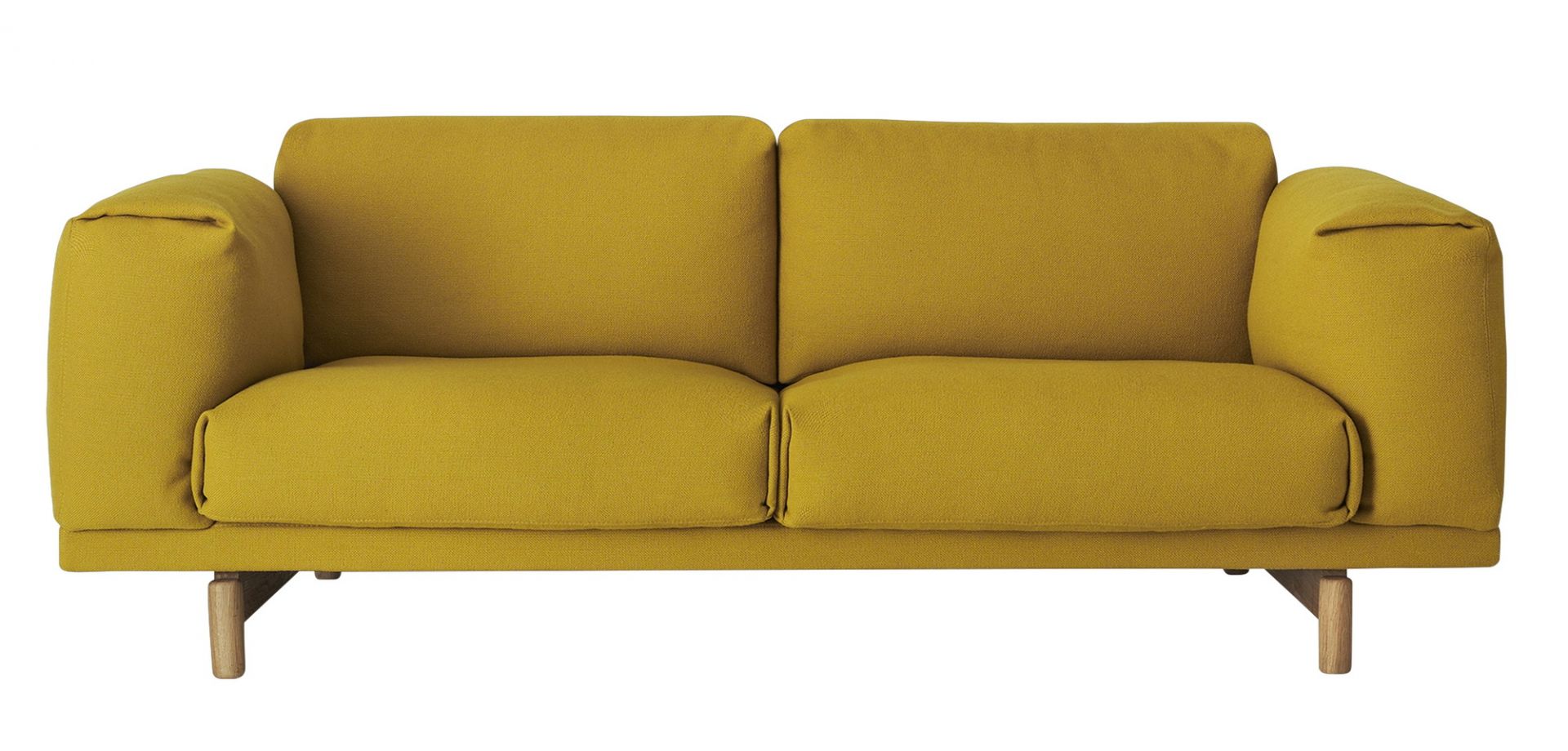 Gelbes Muuto Rest Sofa, ein moderner 2-Sitzer mit Holzfüßen für Wohnzimmer und Lounge.