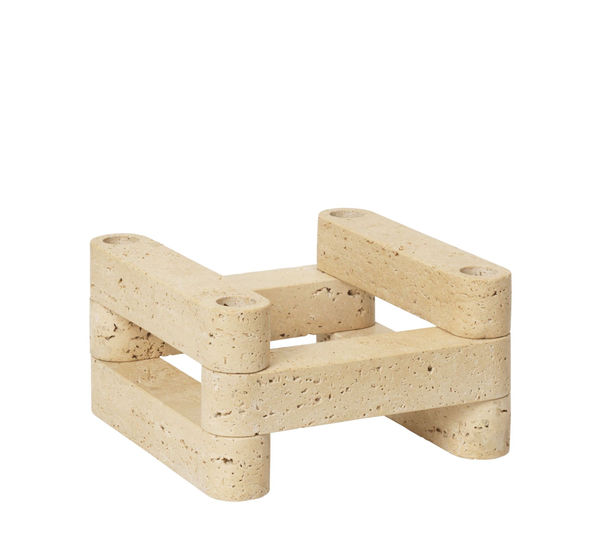 Newel Kerzenhalter von Ferm Living, modulare Bauweise aus Travertin, modernes Wohnaccessoire.