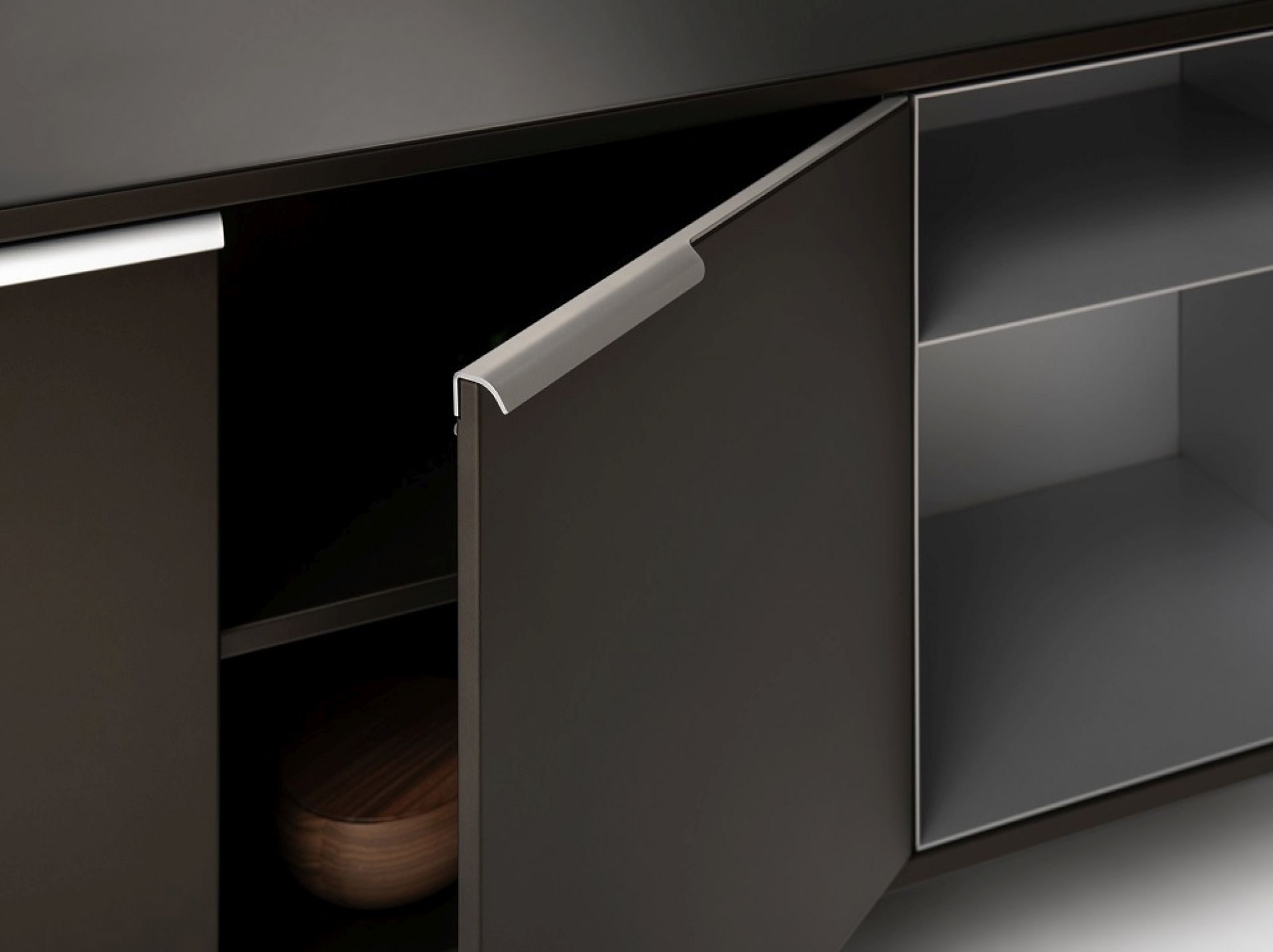 Detailaufnahme: Dunkelbronze Sideboard aus der New Classic Line von Müller Möbelfabrikation mit offener Tür.
