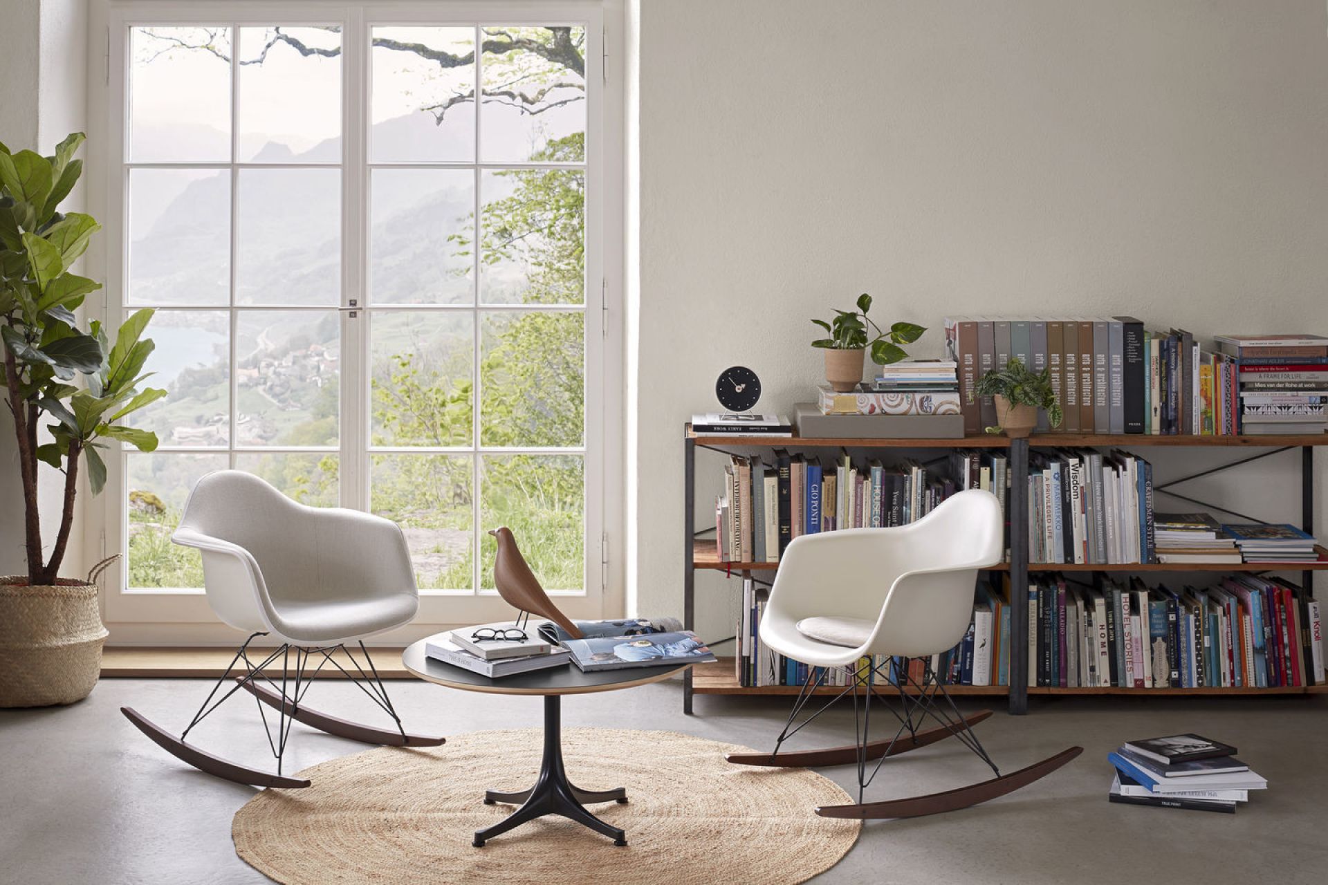 Vitra Eames Plastic Arm Rocking Chair RAR Schaukelstuhl Ahorn dunkel-Schwarz-Weiss