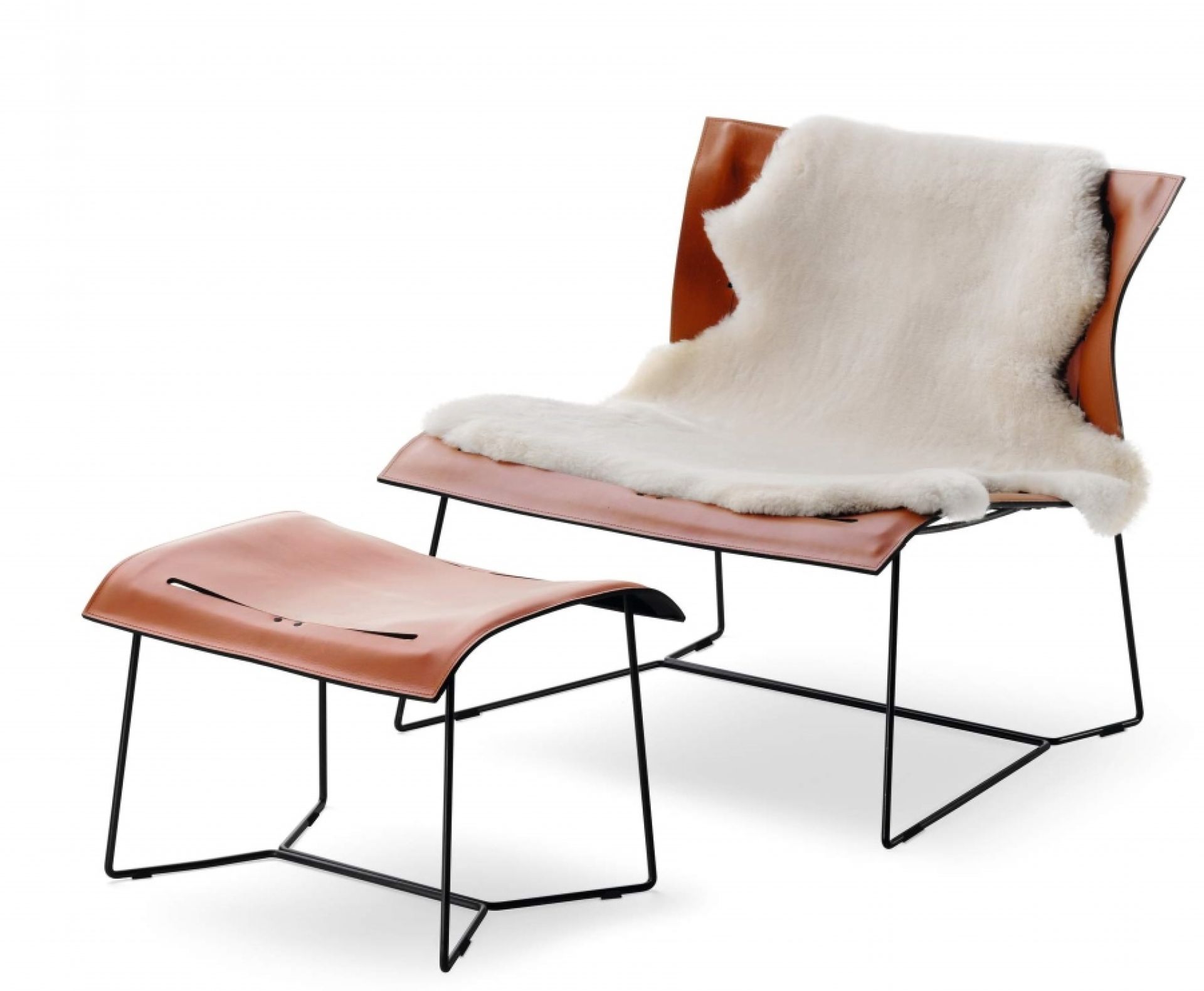 Cuoio Lounge Sessel von Walter Knoll mit Hocker und Lammfell, braunes Leder, schwarzes Gestell.