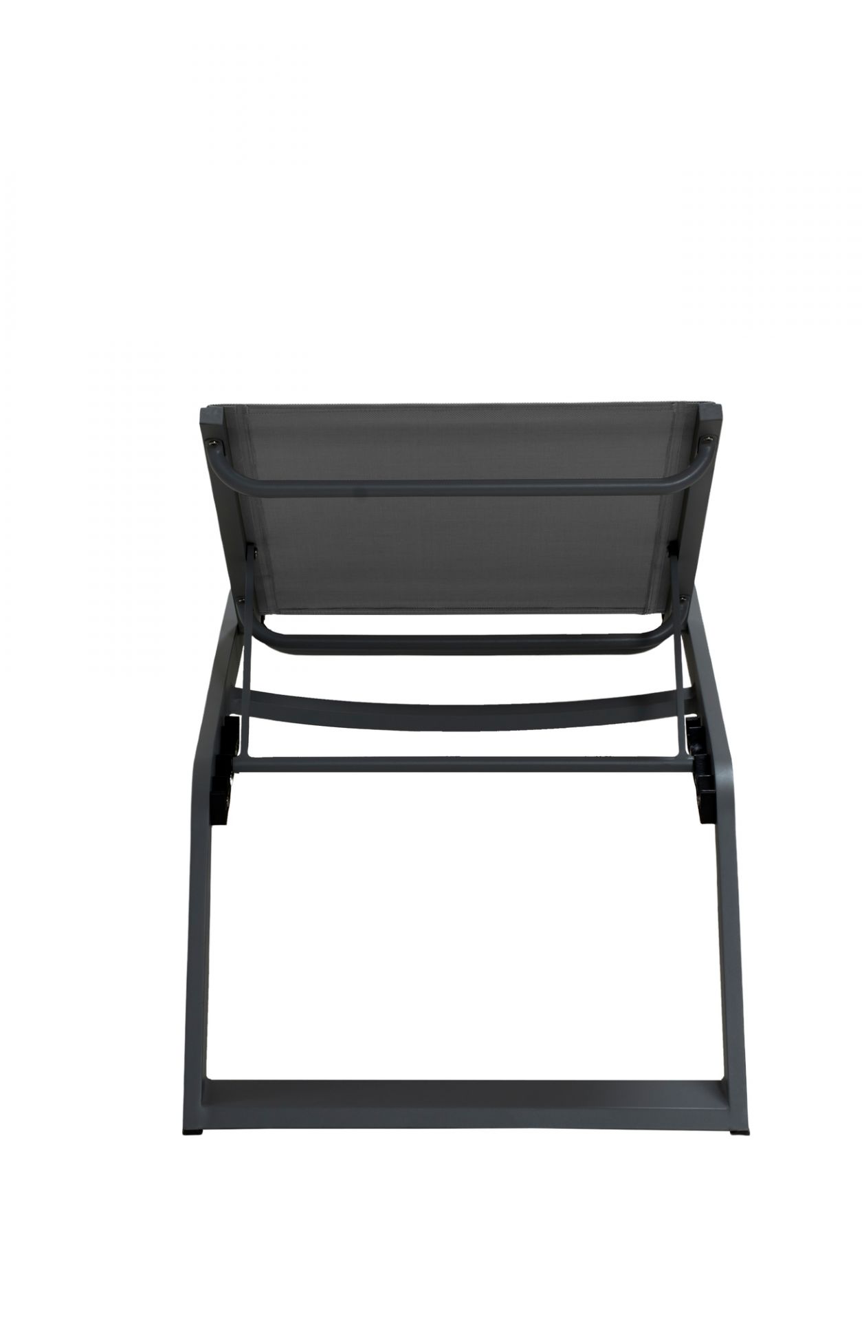 Rückansicht der grauen Siesta Sonnenliege von Cane-Line für den Garten und die Terrasse.