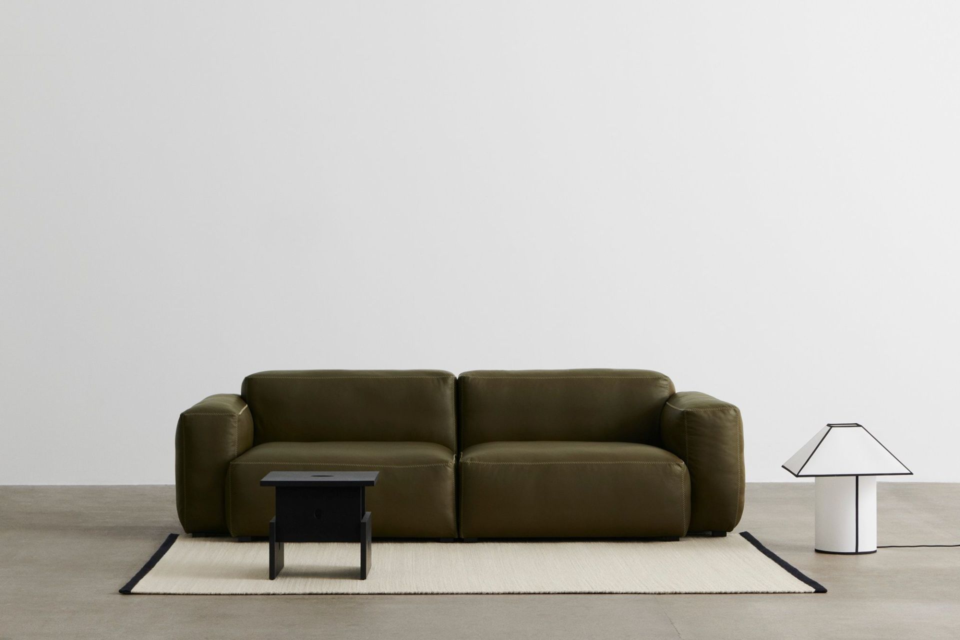 Ava Pyramid Table Lamp Tischleuchte Hay