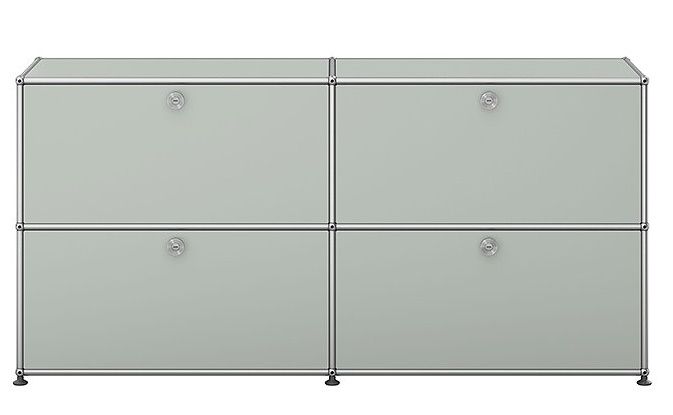 USM Haller Sideboard in Lichtgrau mit vier Klappen, modernes Designmöbel für Wohnzimmer und Büro.