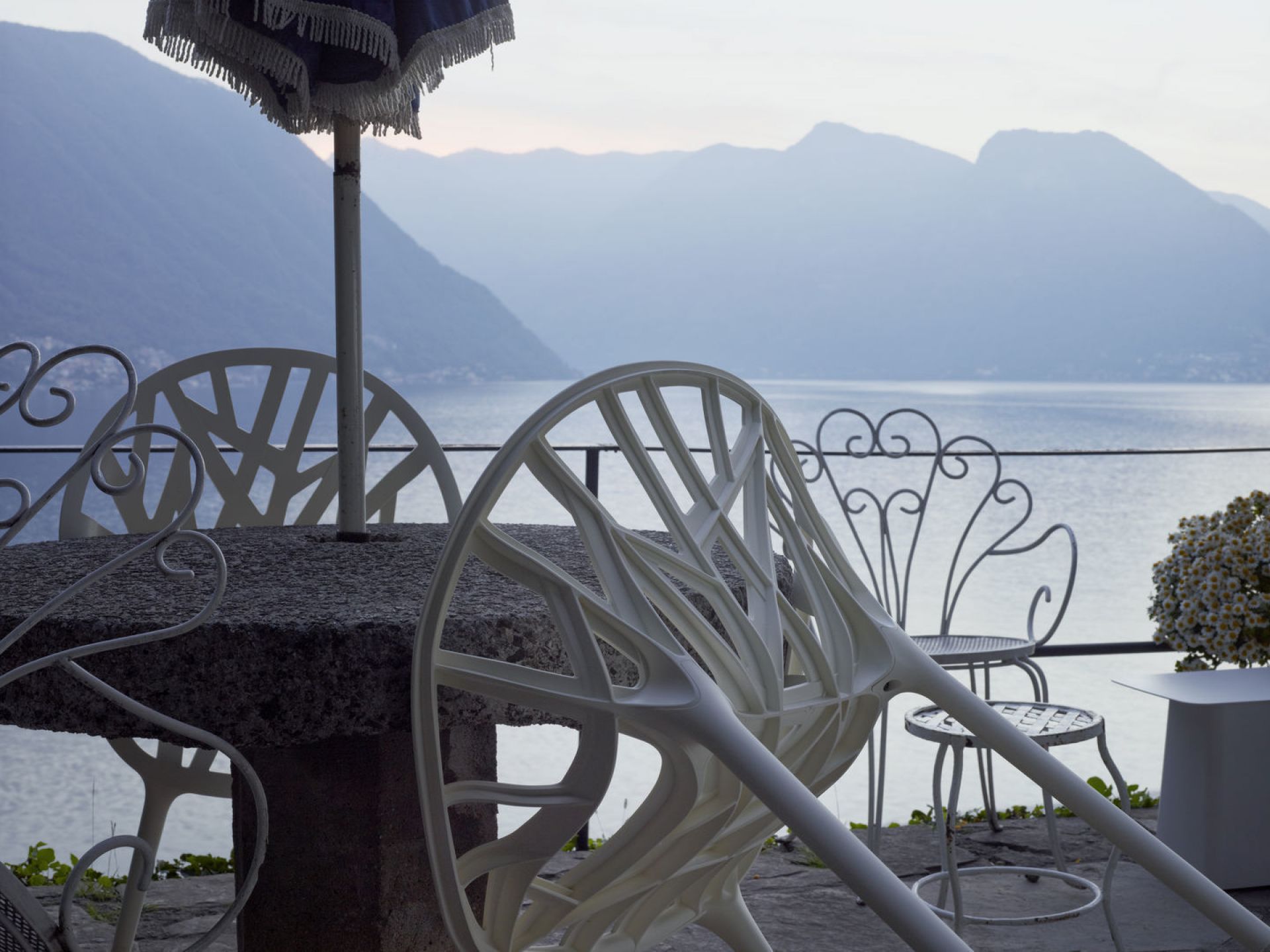 Metal Side Table Beistelltisch Groß Vitra