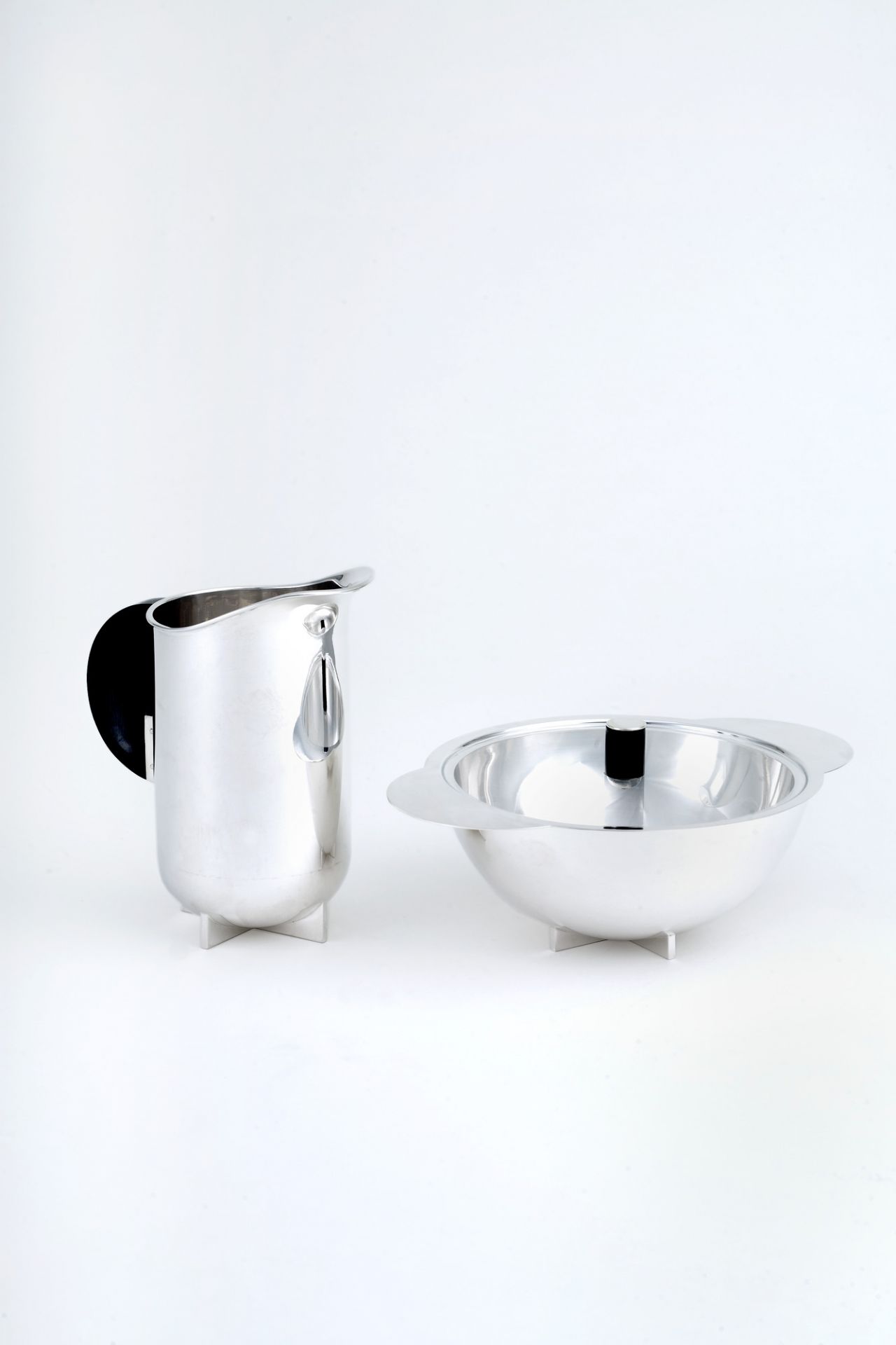 MBRS 24 Bauhaus Zucker- und Rahmservice von Tecnolumen: Edelstahl Sahnekännchen und Zuckerdose im Bauhausstil.