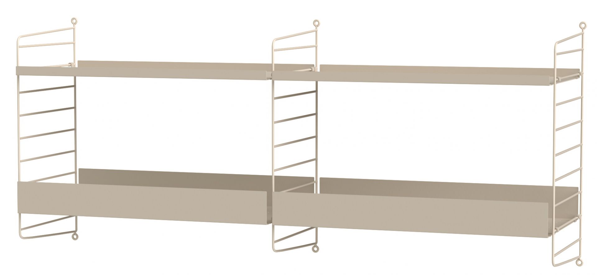 Beiges String Regalsystem mit zwei Regalböden und zwei Magazinböden für die Wand.