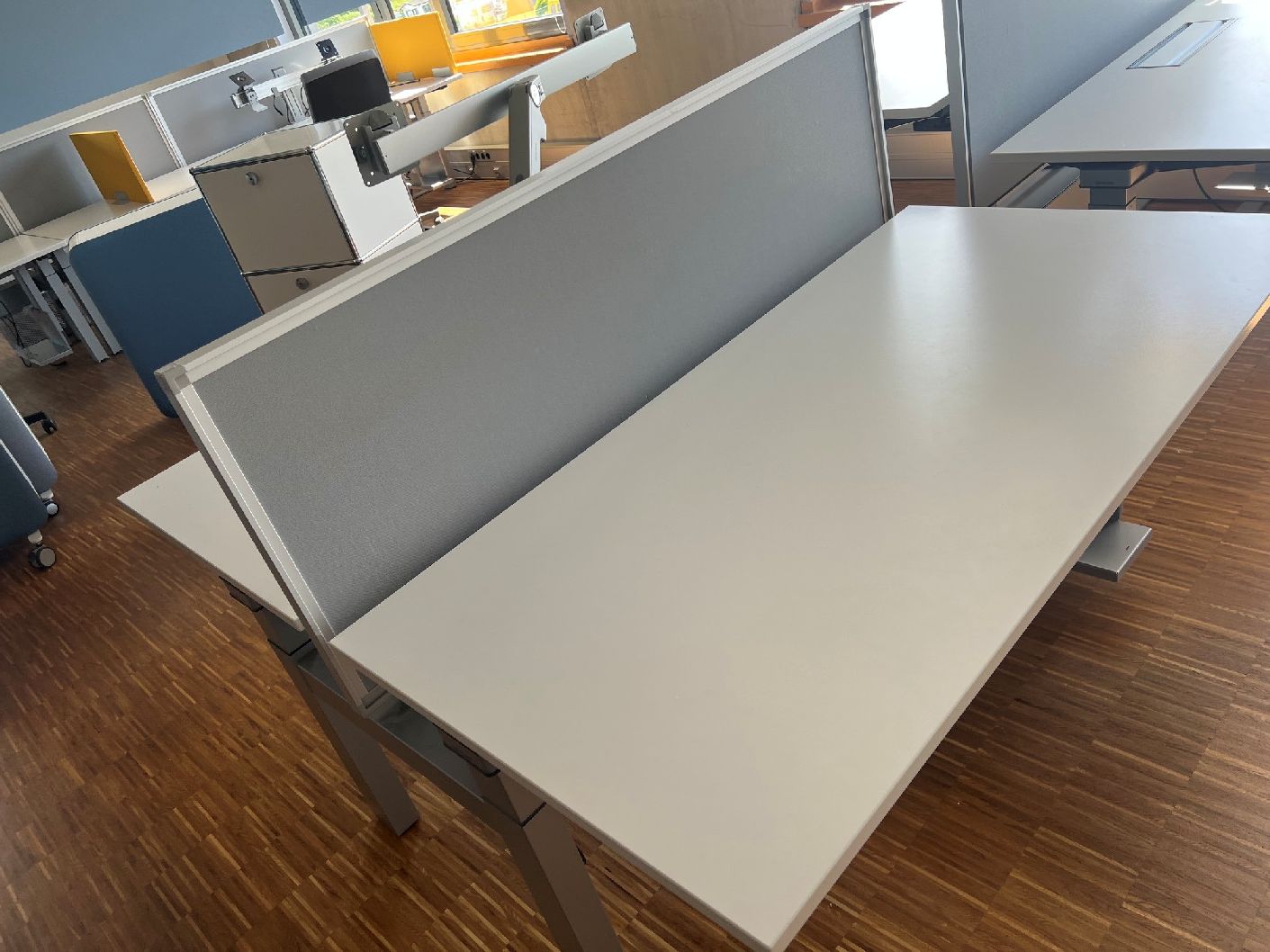 Doppelarbeitsplatz Steelcase AUSSTELLUNGSSTÜCK / GEBRAUCHTMÖBEL 