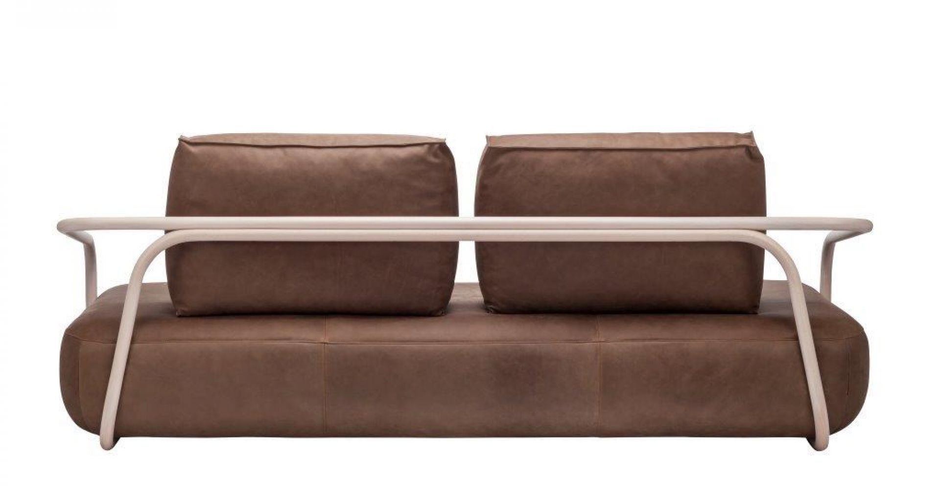 Braunes 2002 Bugholz-Sofa von Thonet mit hellen Holzrahmen und zwei Kissen, Frontansicht.