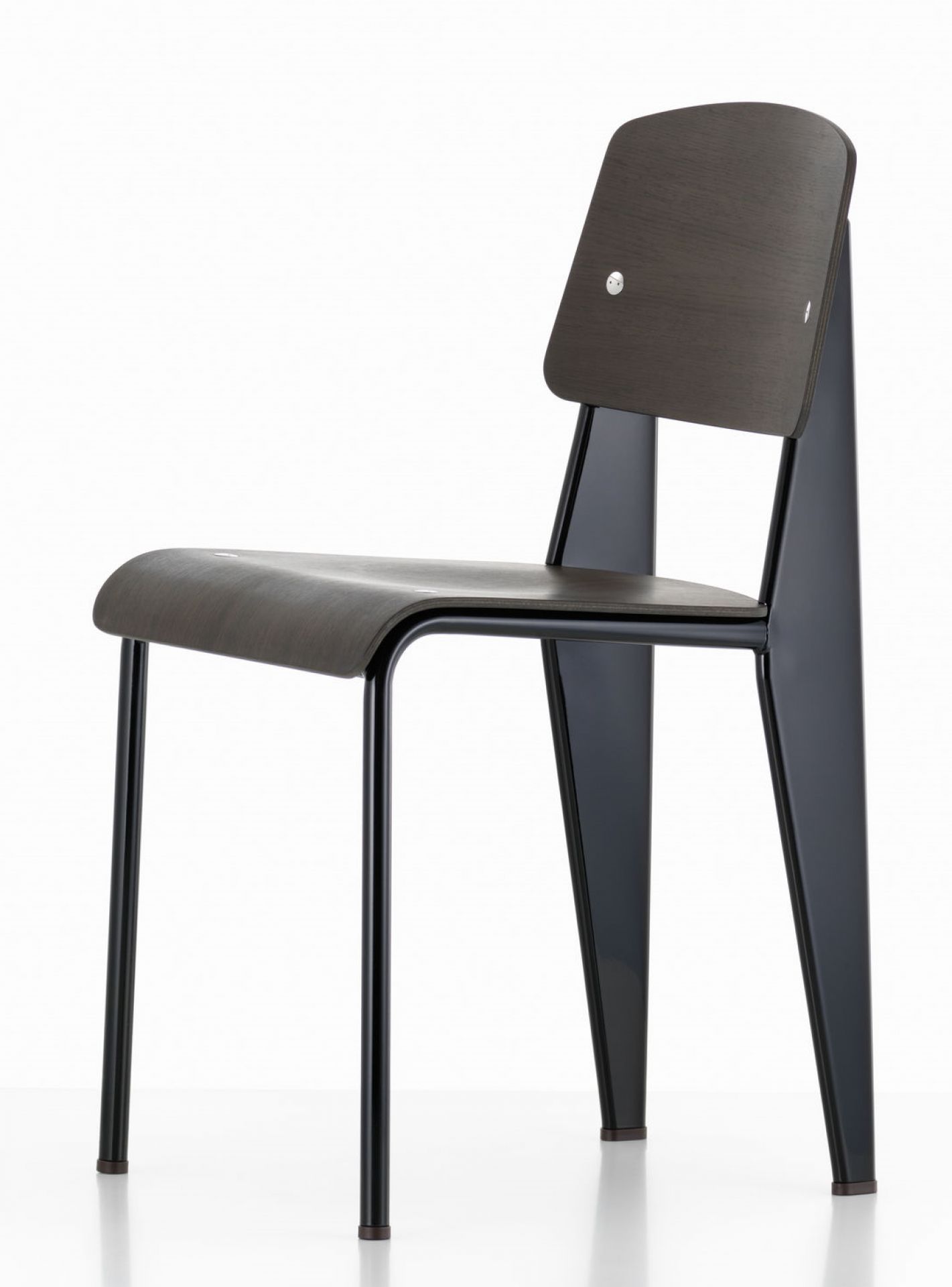 Standard Stuhl von Vitra, Holz und Metall, dunkle Ausführung, Designklassiker für Esszimmer und Büro.