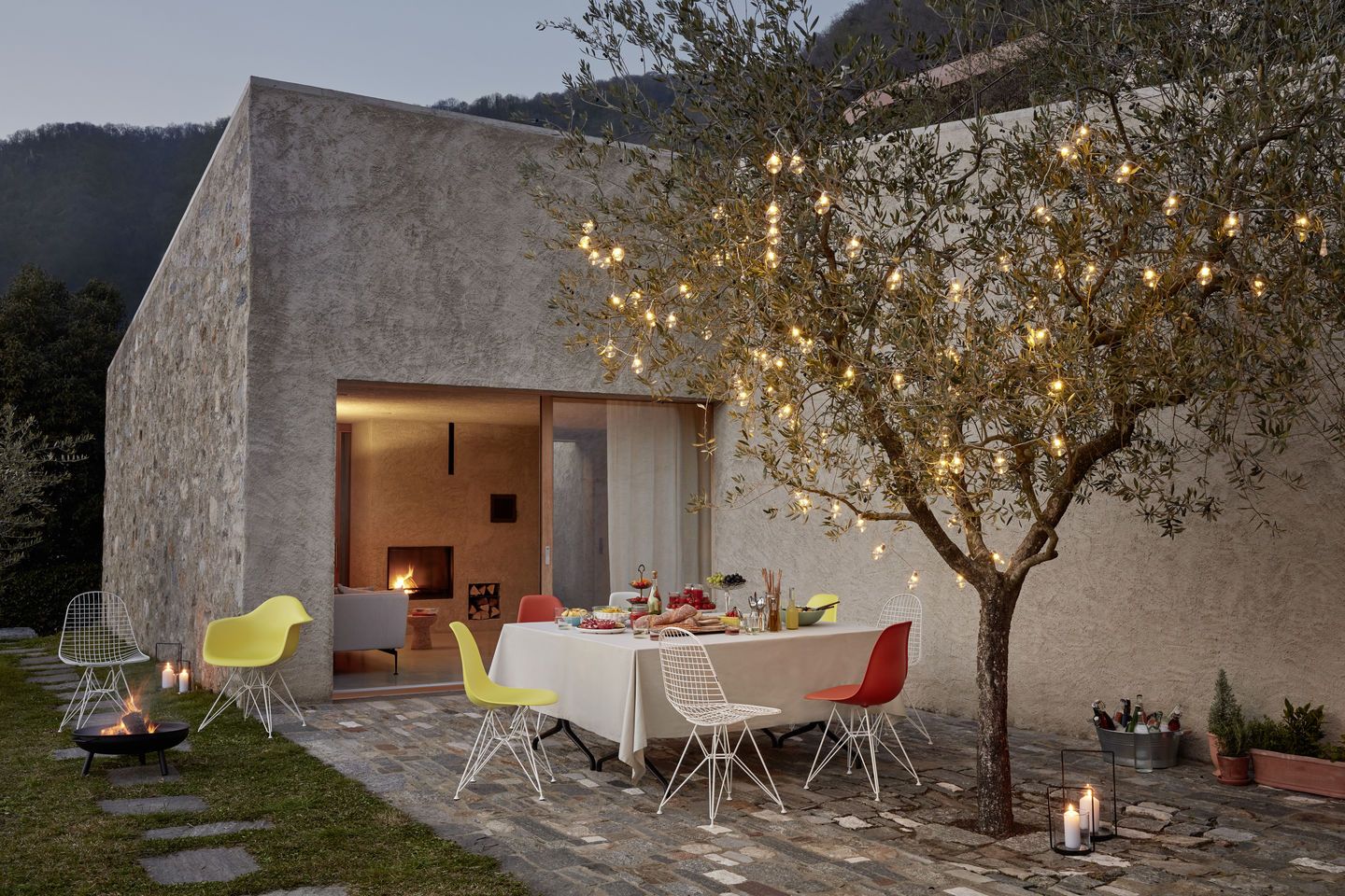 Eames Fiberglass Chair DSR Stuhl Vitra