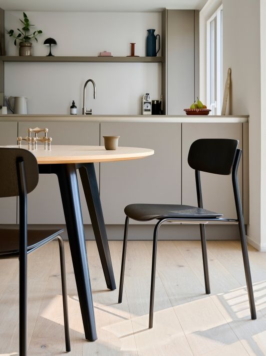 S 243 / S243 Stahlrohr Stuhl Thonet