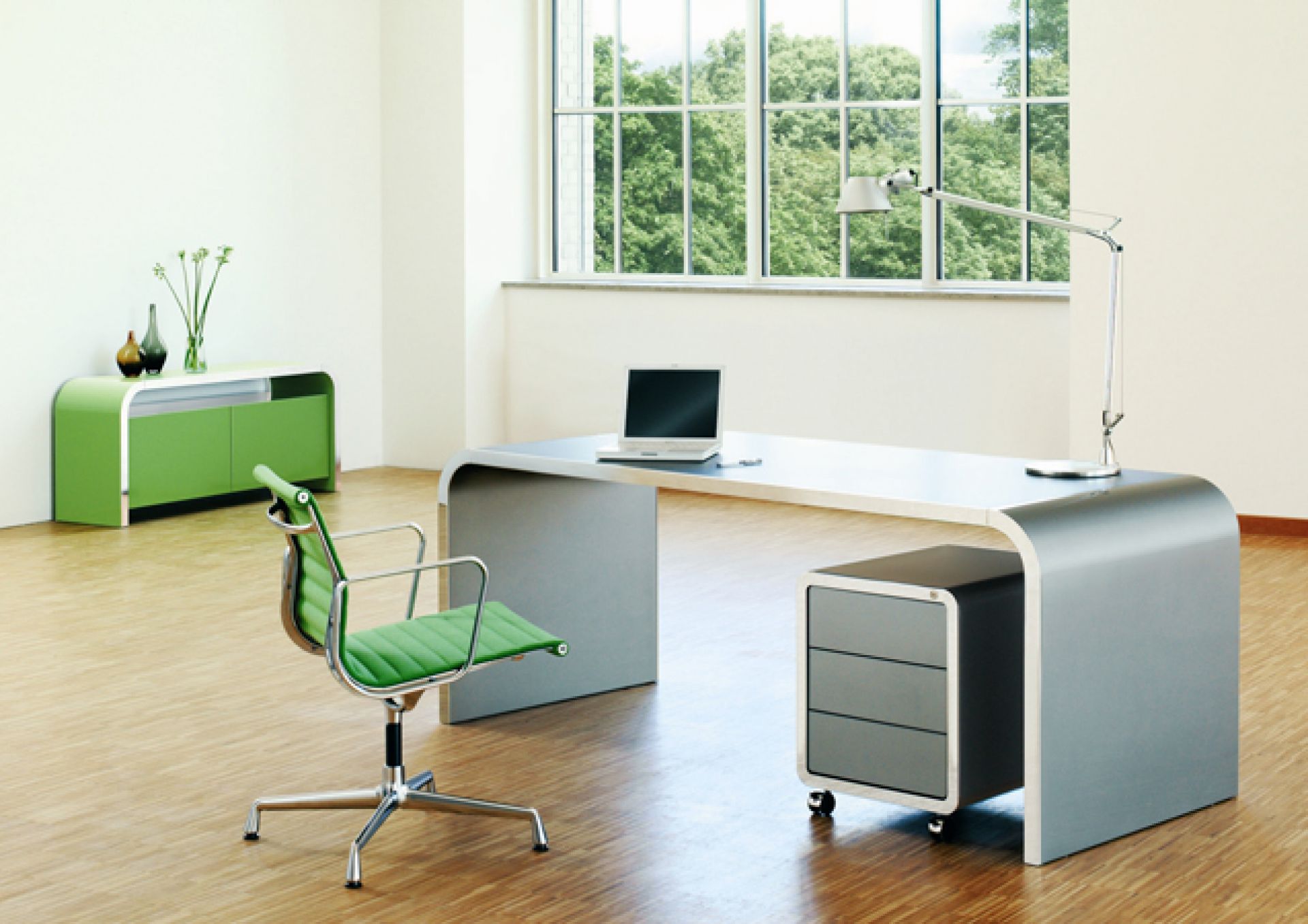 M10 Highline Tisch von Müller Möbelfabrikation: Moderner Schreibtisch mit Rollcontainer und Bürostuhl in hellem Raum.