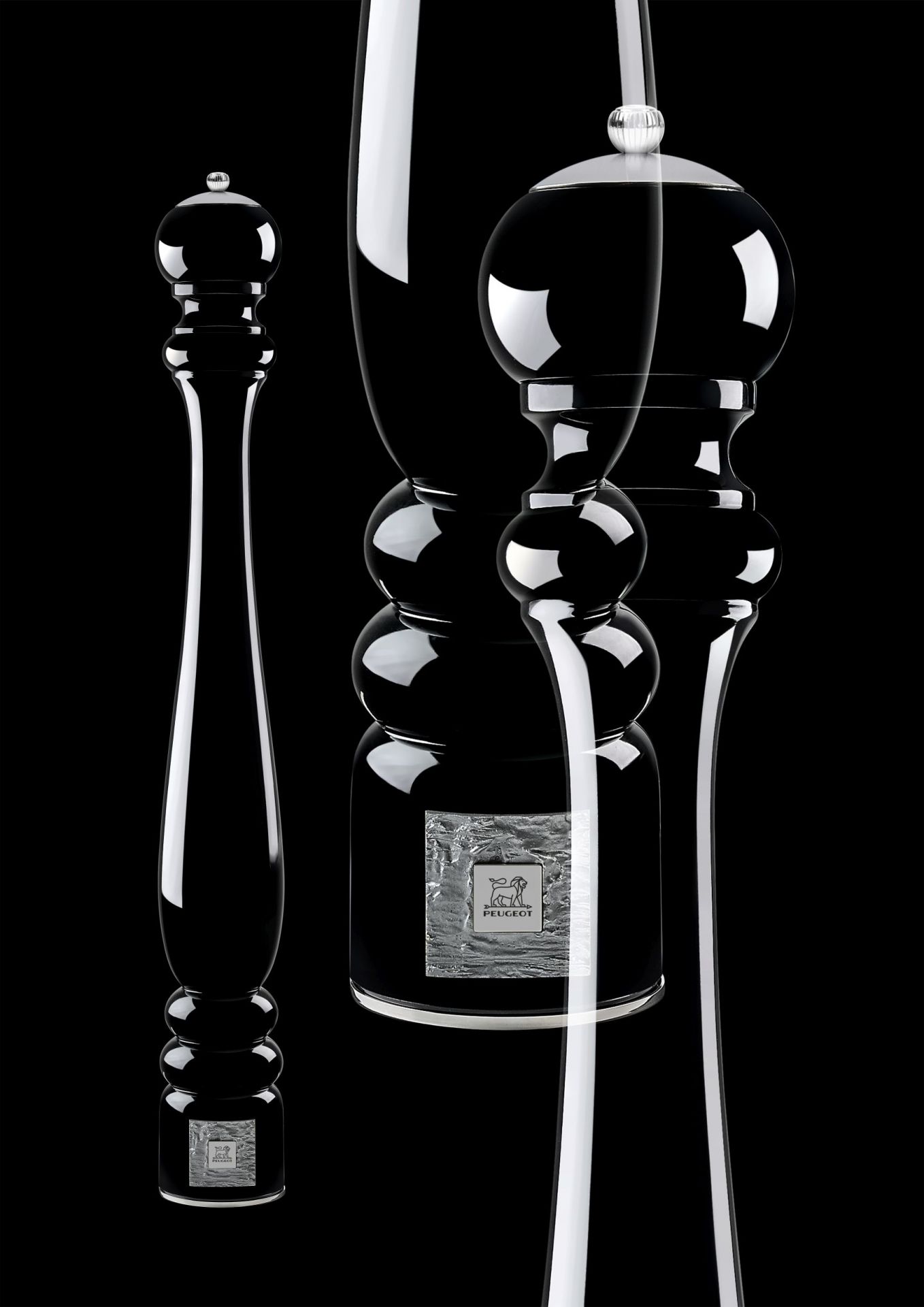 Schwarze Paris Prestige Pfeffermühle von Peugeot, 110 cm groß, für stilvolles Würzen.