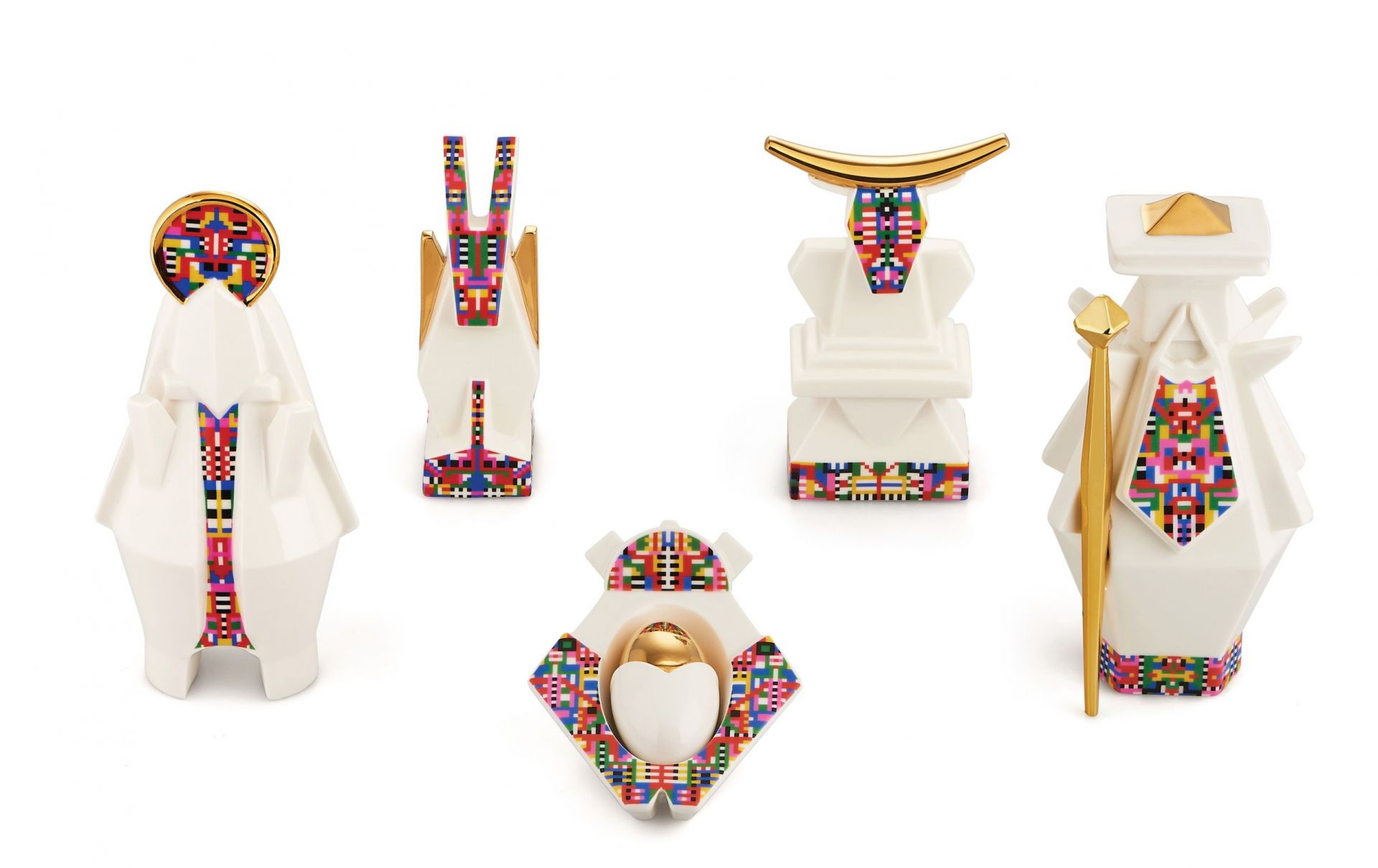 Alessi Cow Porzellanfiguren, ESA05, EINZELSTÜCK: Fünf weiße, abstrakte Kuhfiguren mit bunten, geometrischen Mustern und goldenen Akzenten.