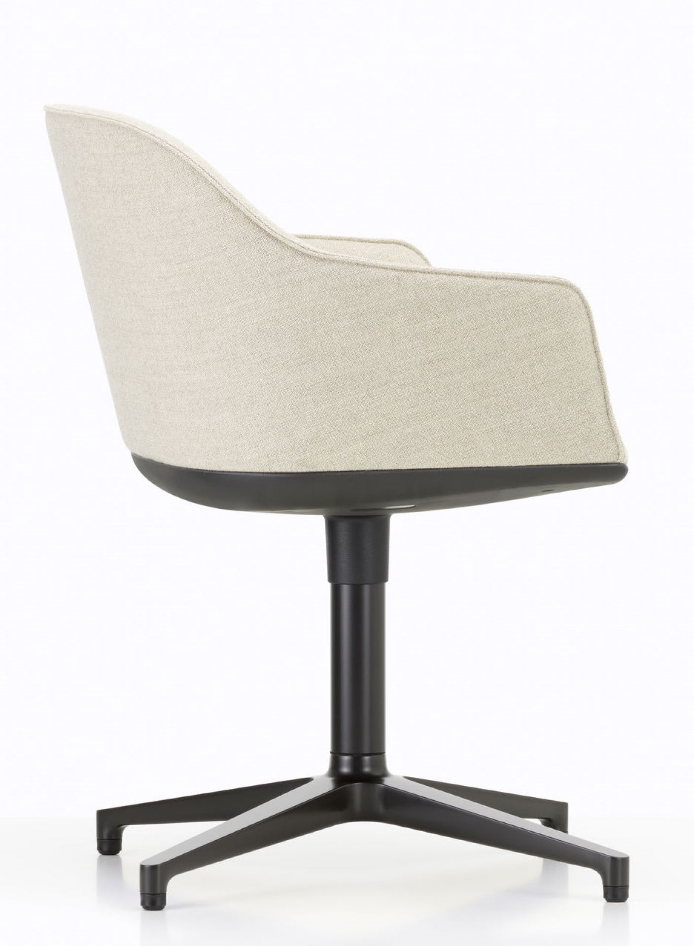 Vitra Softshell Chair mit Viersternfuß, Stoffbezug in Beige, Bürostuhl und Konferenzstuhl.