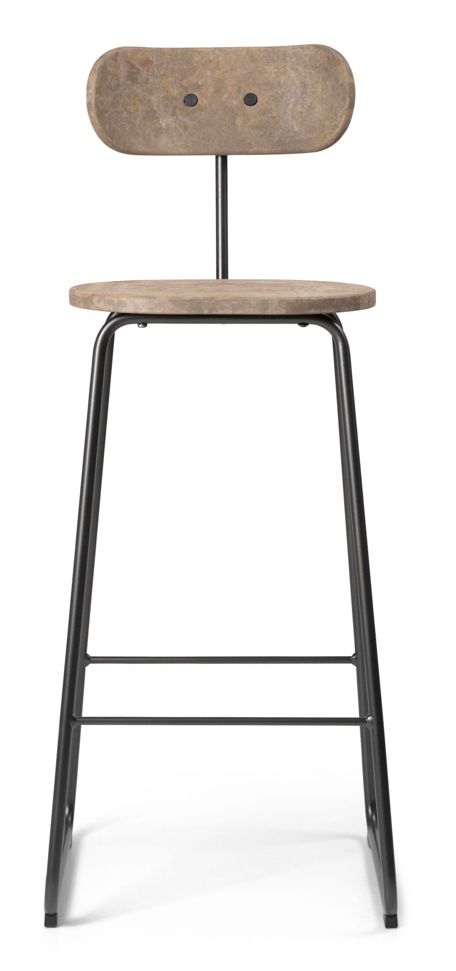 Earth Stool Barhocker mit Rückenlehne aus recyceltem Kunststoff und schwarzem Metallgestell, Frontansicht.