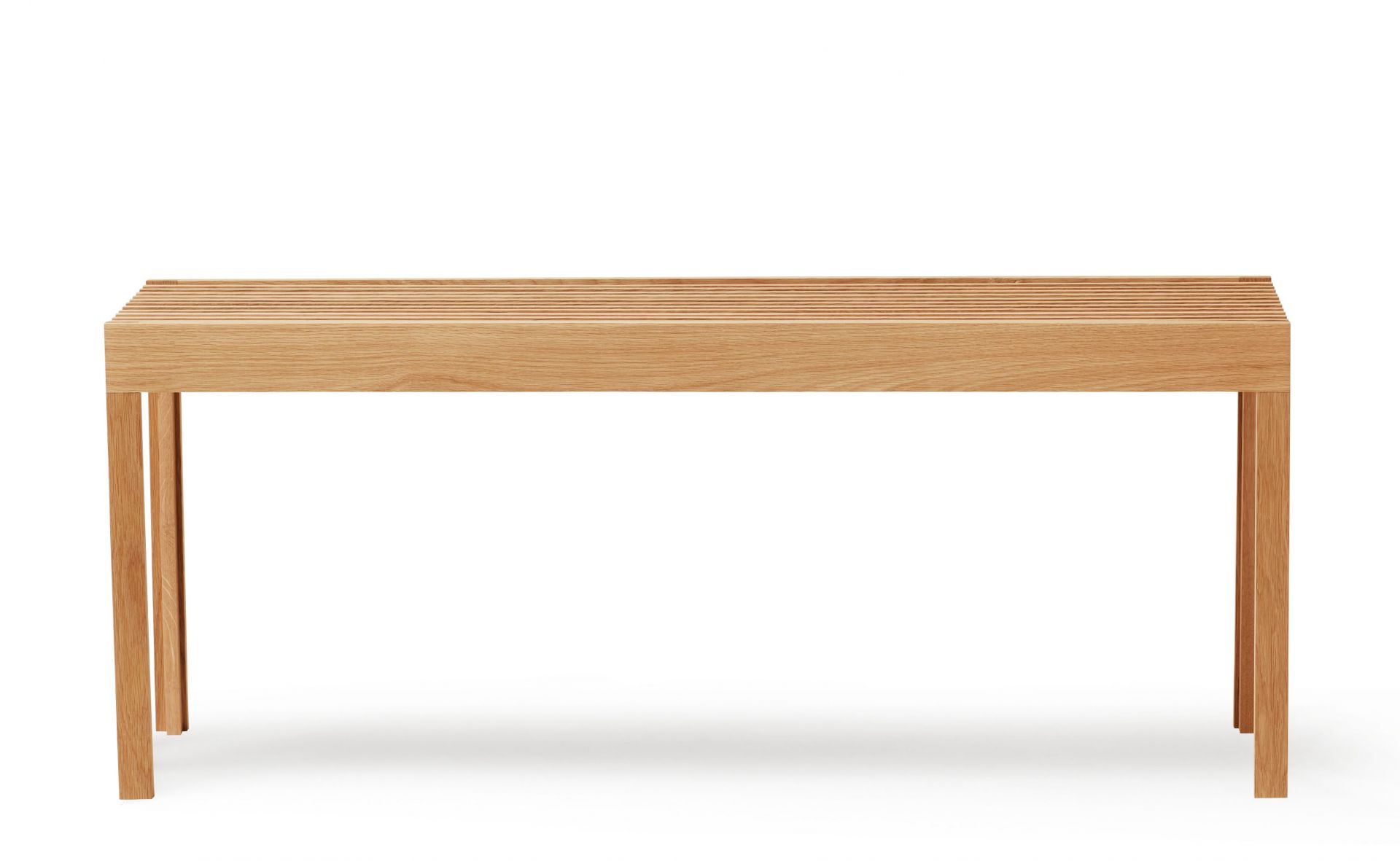 Leichte Eichenbank, geölt, mit Lattenrost-Sitzfläche und minimalistischem Design für Esszimmer und Wohnbereich.