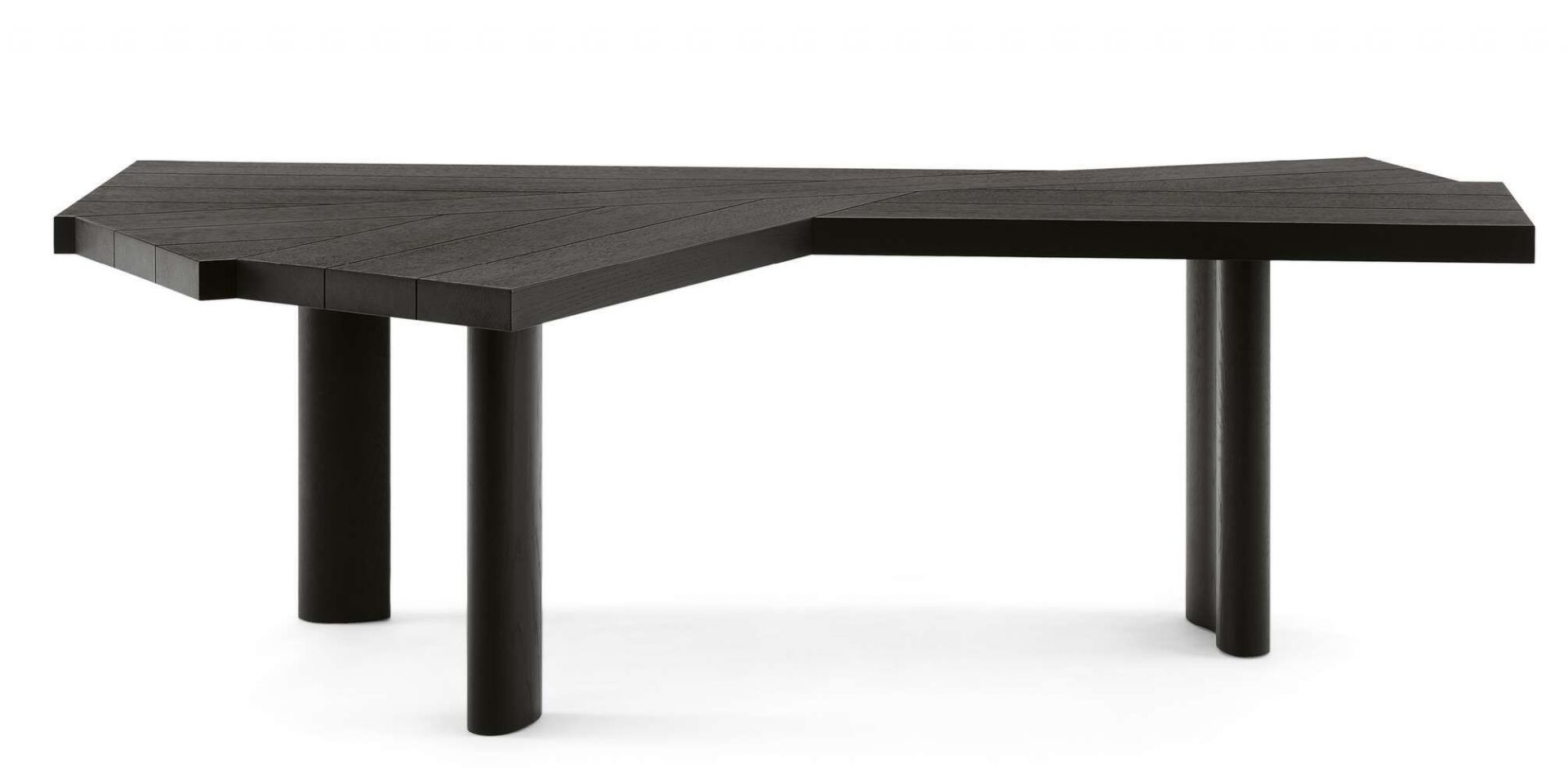 Schwarzer Cassina Ventaglio Tisch mit Holzplatte und zylindrischen Beinen auf weißem Hintergrund.