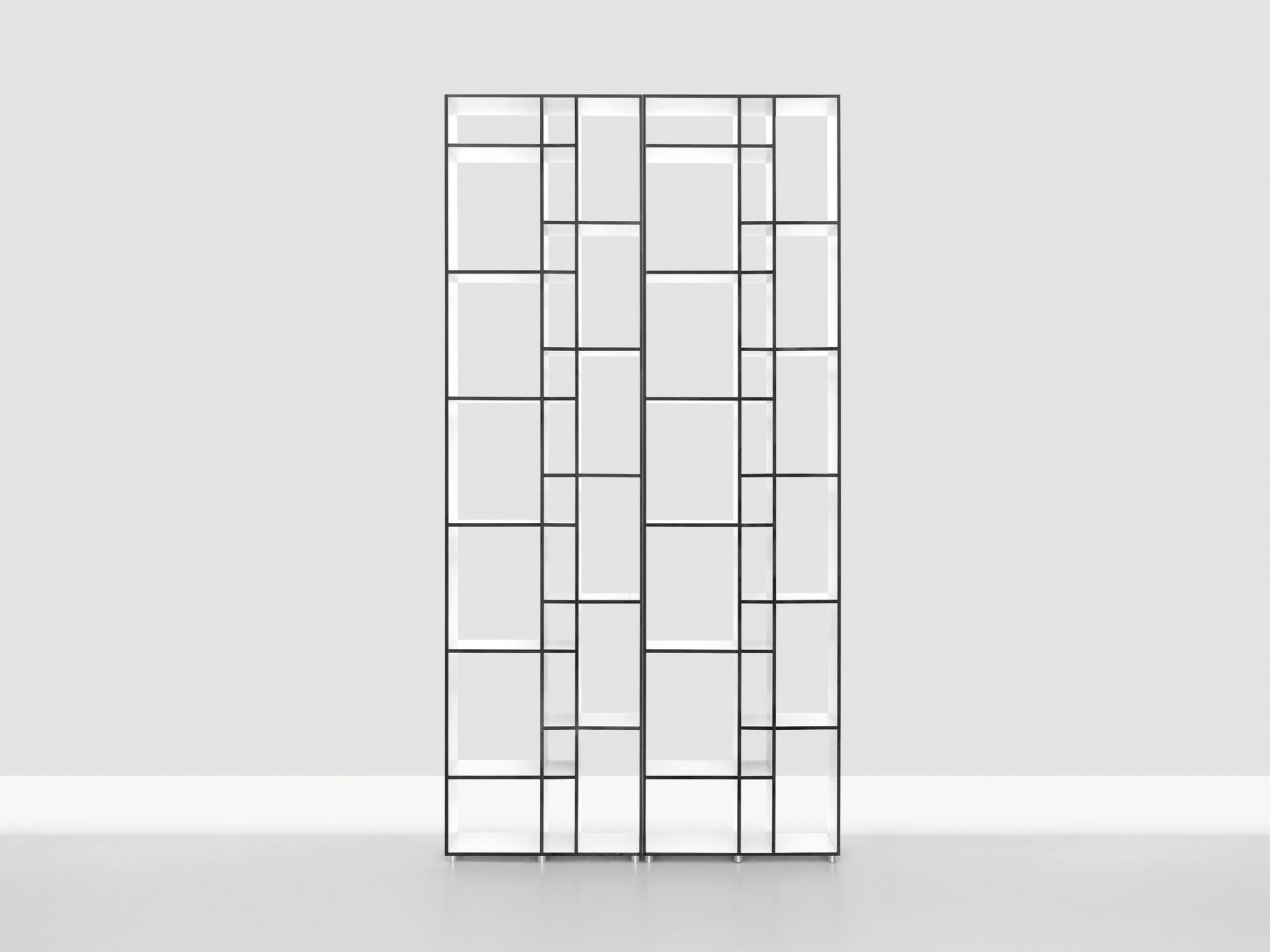 Code 1 Holzregal mit MDF-Platten: Modernes, offenes Regal mit schwarzem Rahmen und weißen Fächern.
