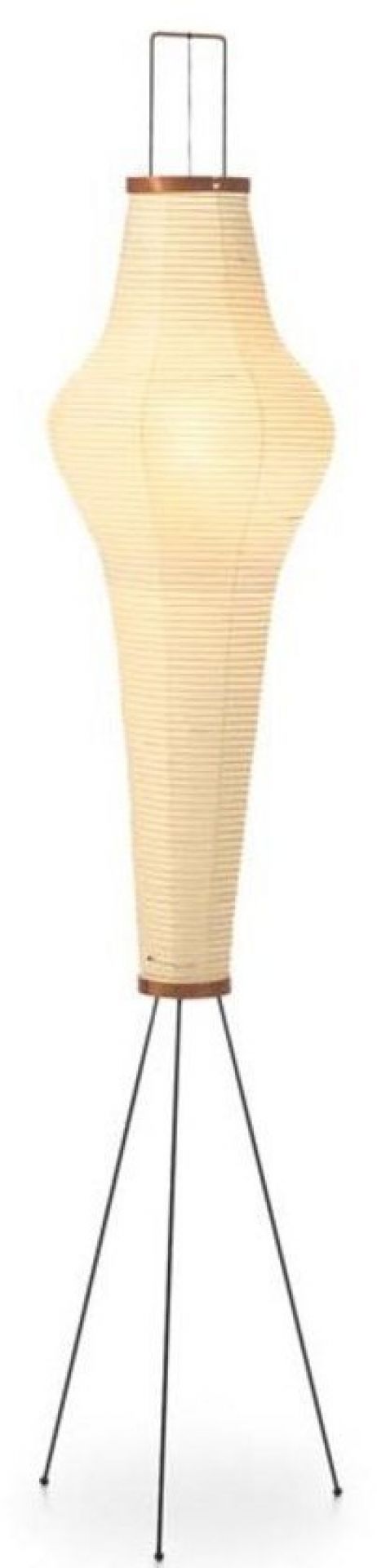 Akari Stehleuchte 14A von Vitra: Stehlampe mit Papierlampenschirm und filigranem Metallgestell.