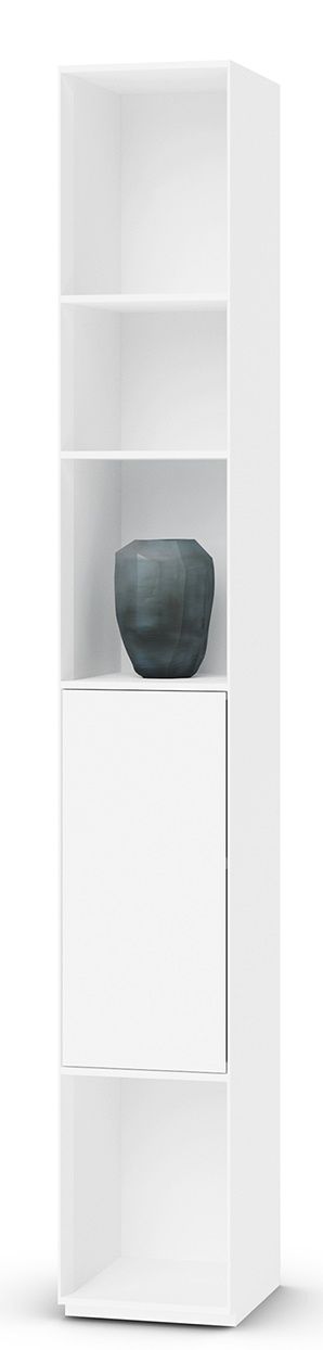 Weißes Nex Pur Regal mit Tür, Fachböden und grauer Vase. Modernes Regalsystem für Wohnzimmer.