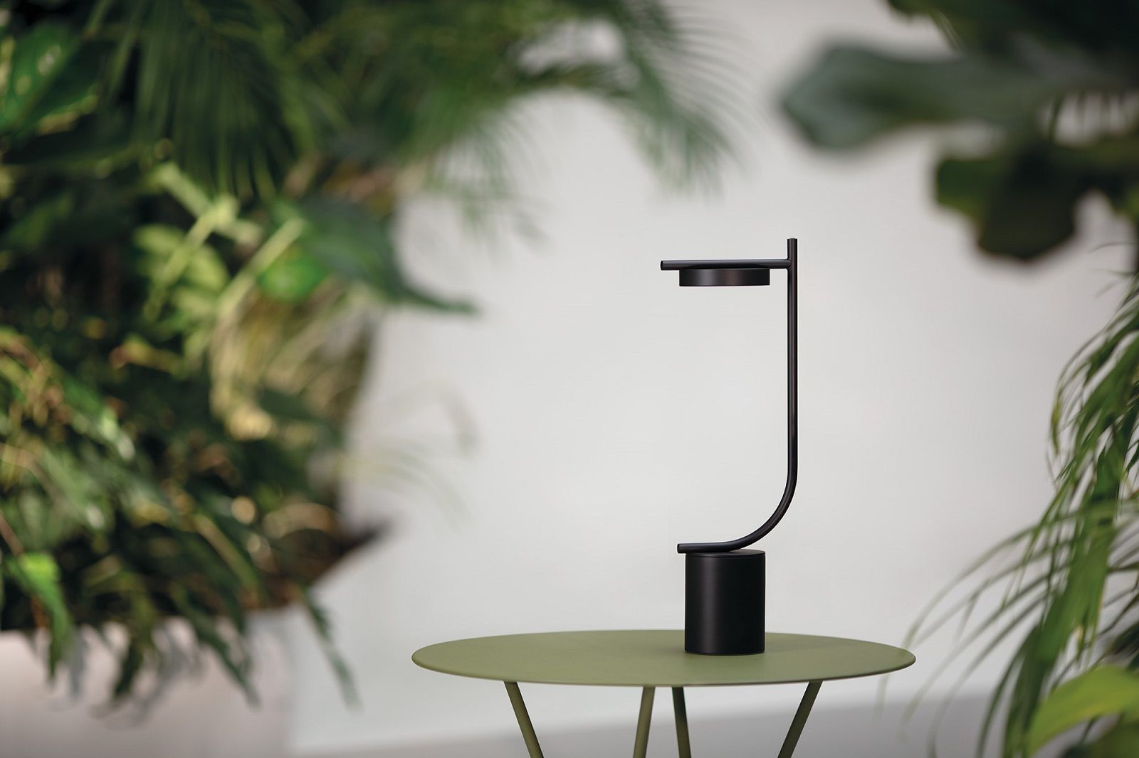 Igram Portable Table Lamp Shape J Akkuleuchte / Tischleuchte Grupa 