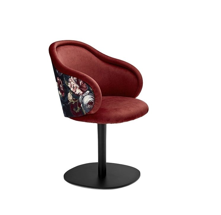 Ona Armlehnstuhl mit rotem Samt und floralem Muster, moderner Design Stuhl von Freifrau.