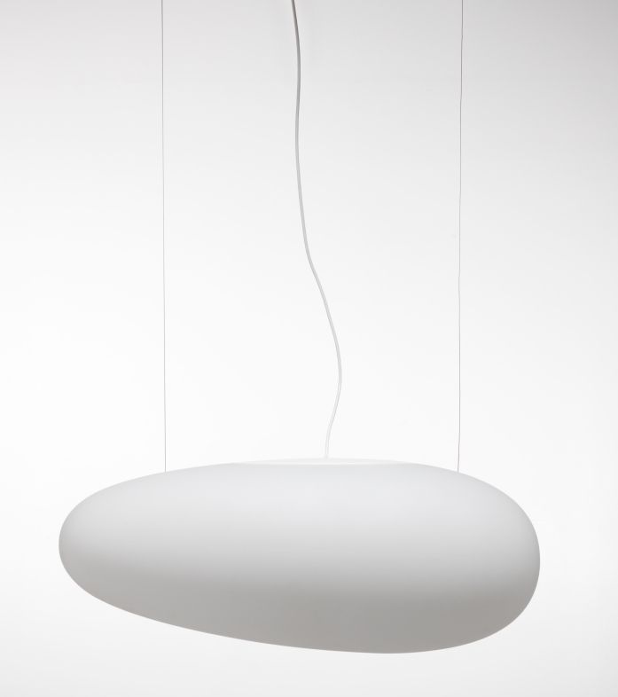 Weiße Avion Pendelleuchte von Fritz Hansen, moderne Hängelampe für Wohnzimmer und Esszimmer.