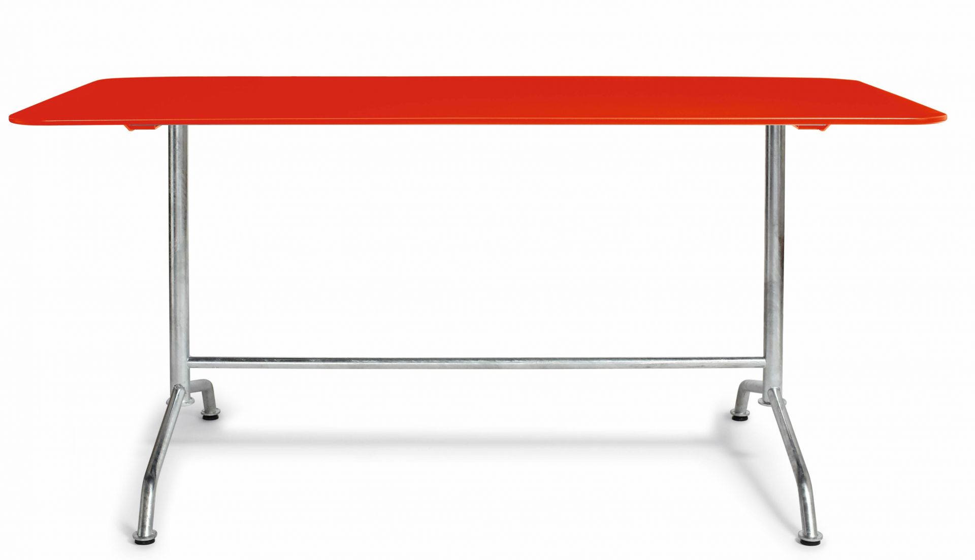 Haefeli Esstisch Outdoor in Verkehrsrot: Moderner Gartentisch mit Stahlgestell und roter Tischplatte für den Außenbereich.