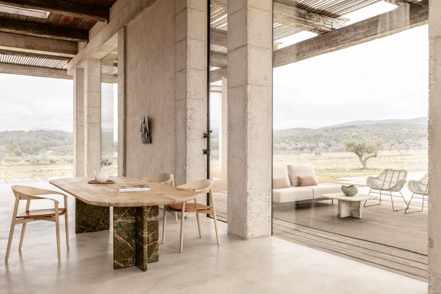 BC17 T-Rox Tisch oval Esstisch Janua 